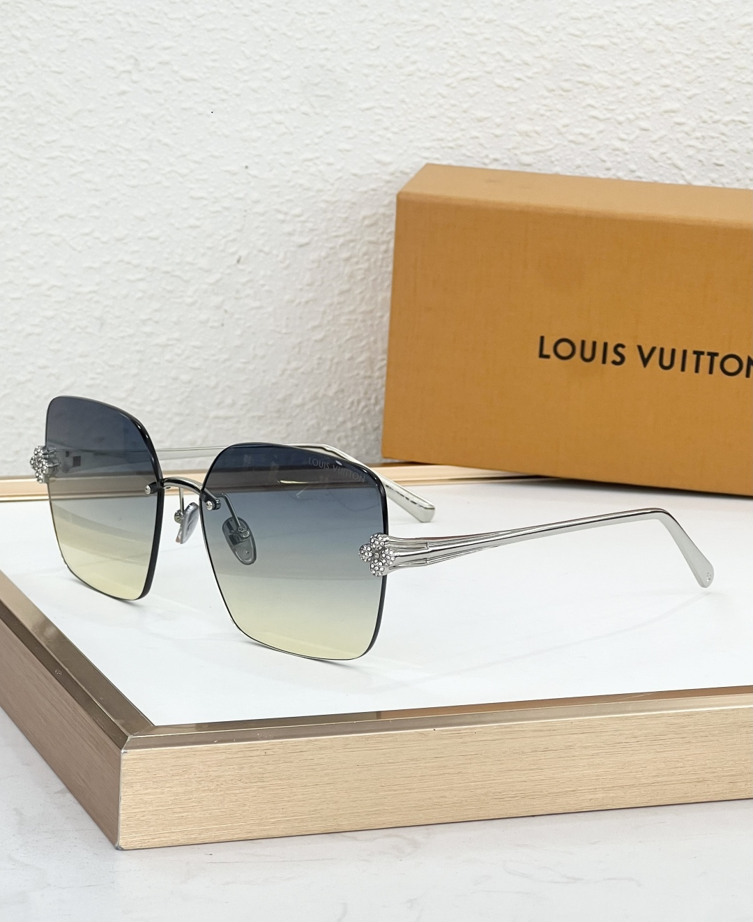 LOUIS VUITTO* MODEL：Z3396U SIZE：62口17-140 🐴 