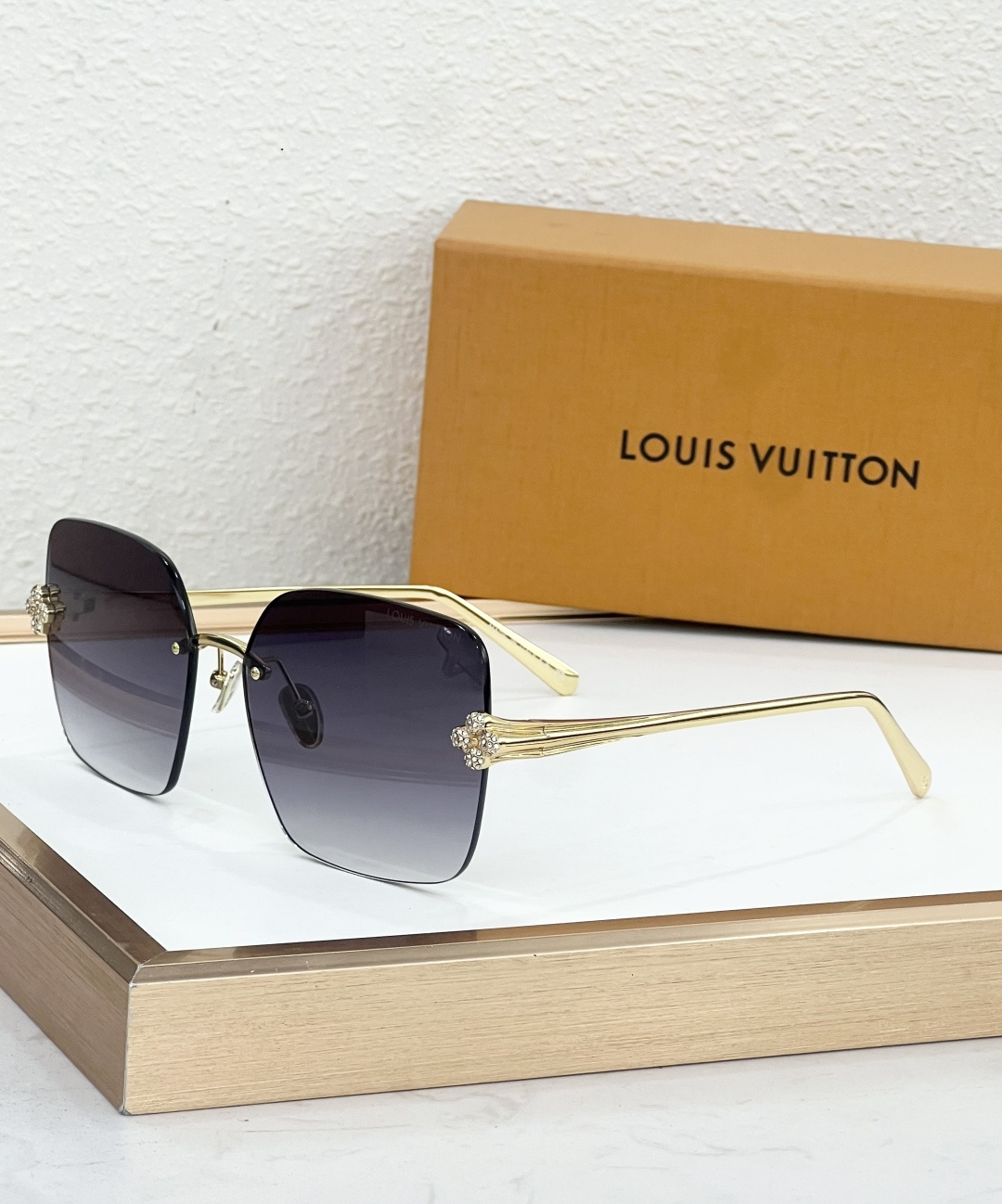 LOUIS VUITTO* MODEL：Z3396U SIZE：62口17-140 🐴 