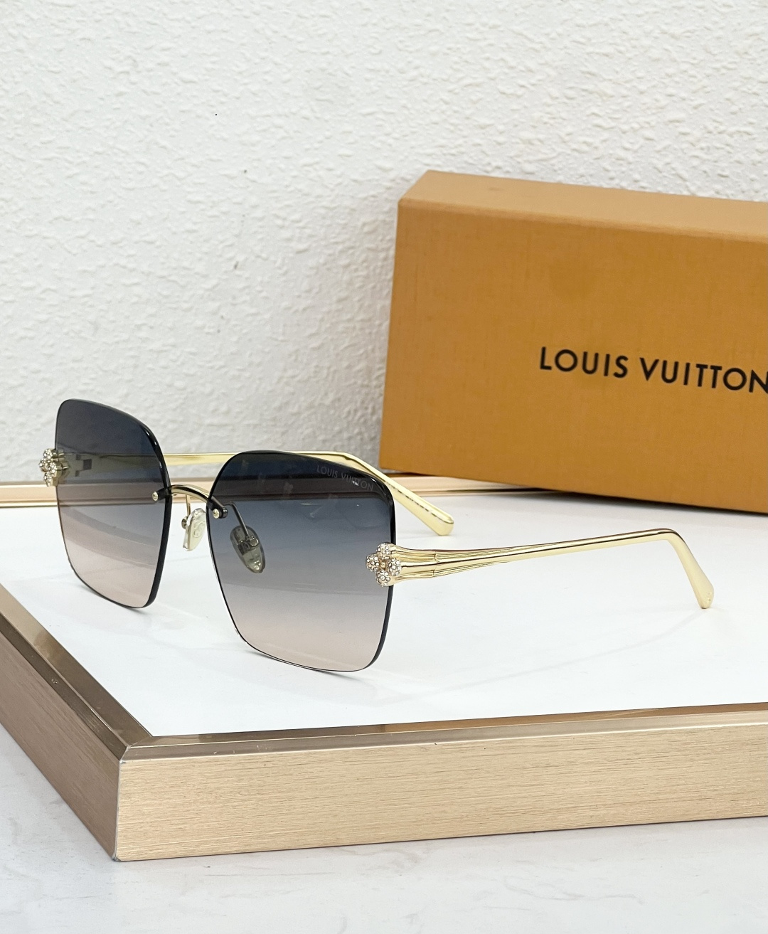 LOUIS VUITTO* MODEL：Z3396U SIZE：62口17-140 🐴 