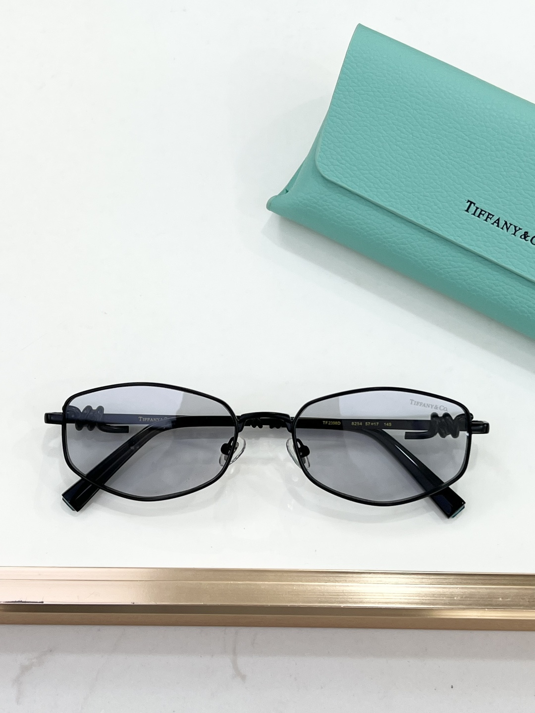 TIFFANY&Co. MODEL：TF2398D SIZE：57口17-145 