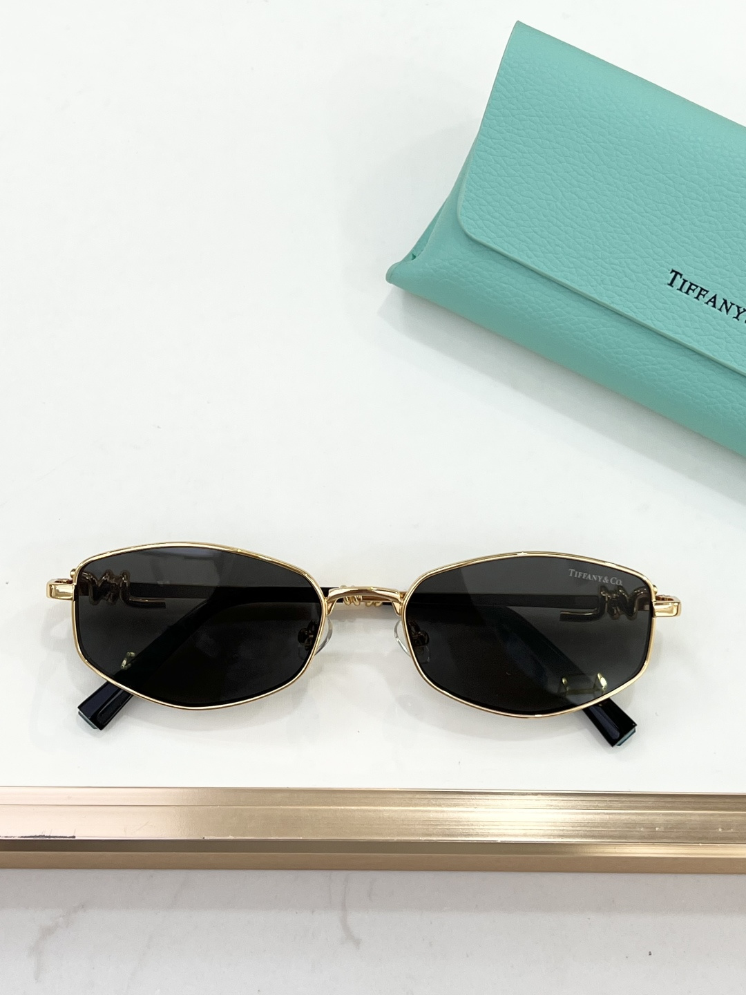 TIFFANY&Co. MODEL：TF2398D SIZE：57口17-145 