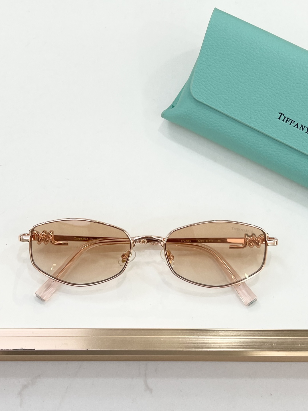 TIFFANY&Co. MODEL：TF2398D SIZE：57口17-145 