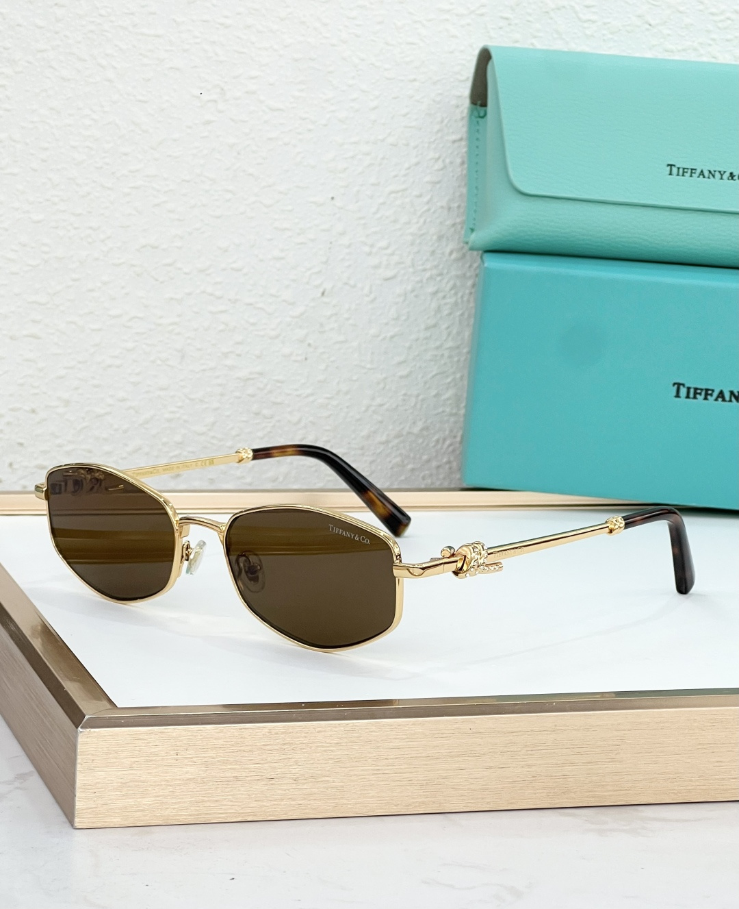 TIFFANY&Co. MODEL：TF2398D SIZE：57口17-145 