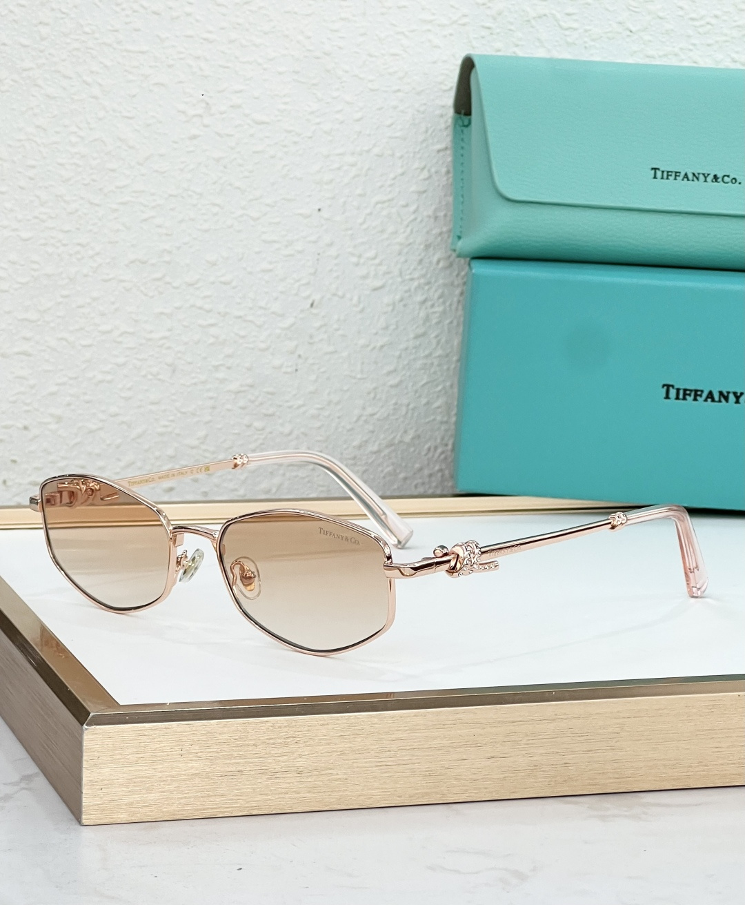 TIFFANY&Co. MODEL：TF2398D SIZE：57口17-145 