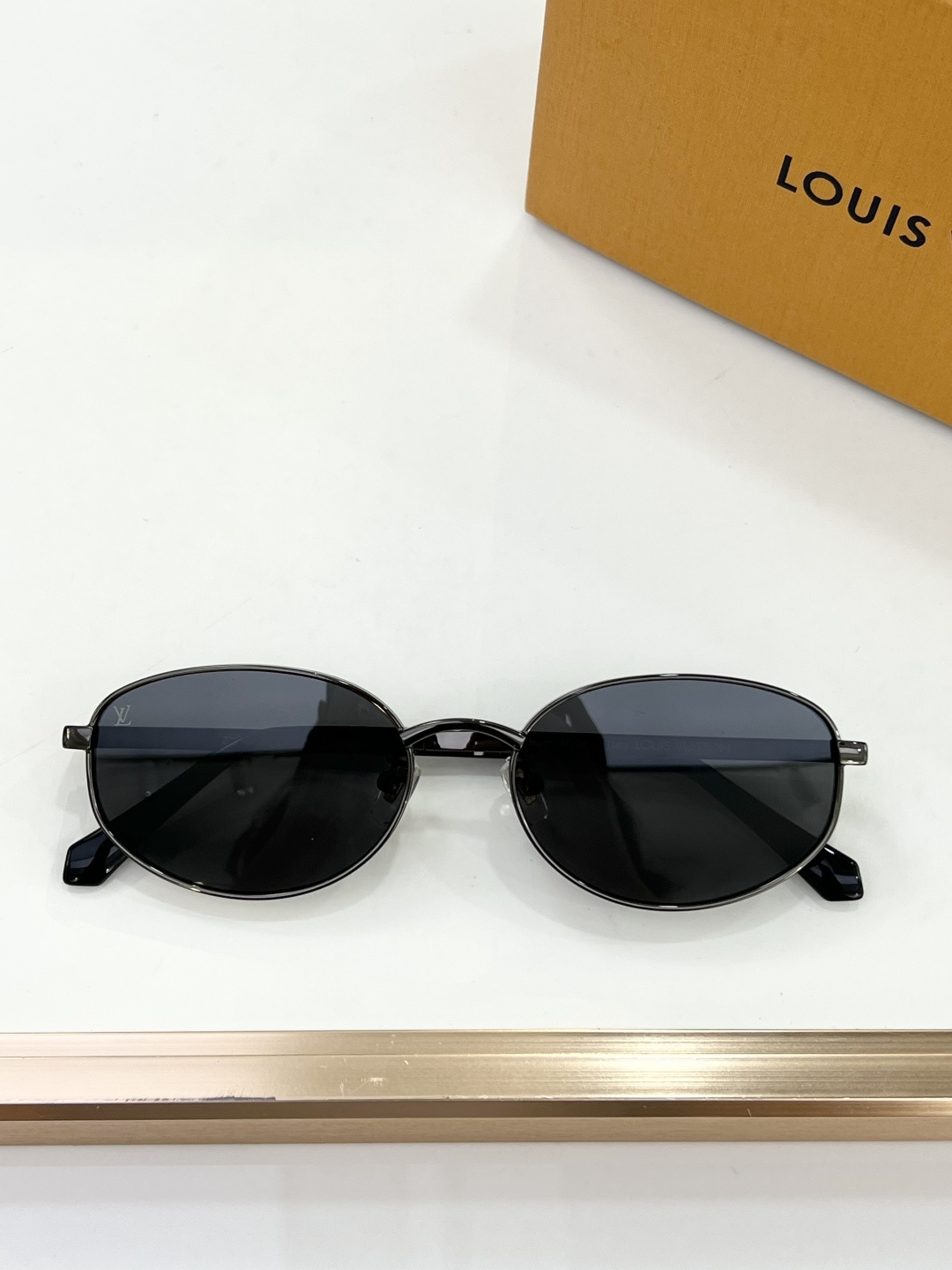 LOUIS VUITTO* MODEL：Z3622U SIZE：56口18 145 🐠 