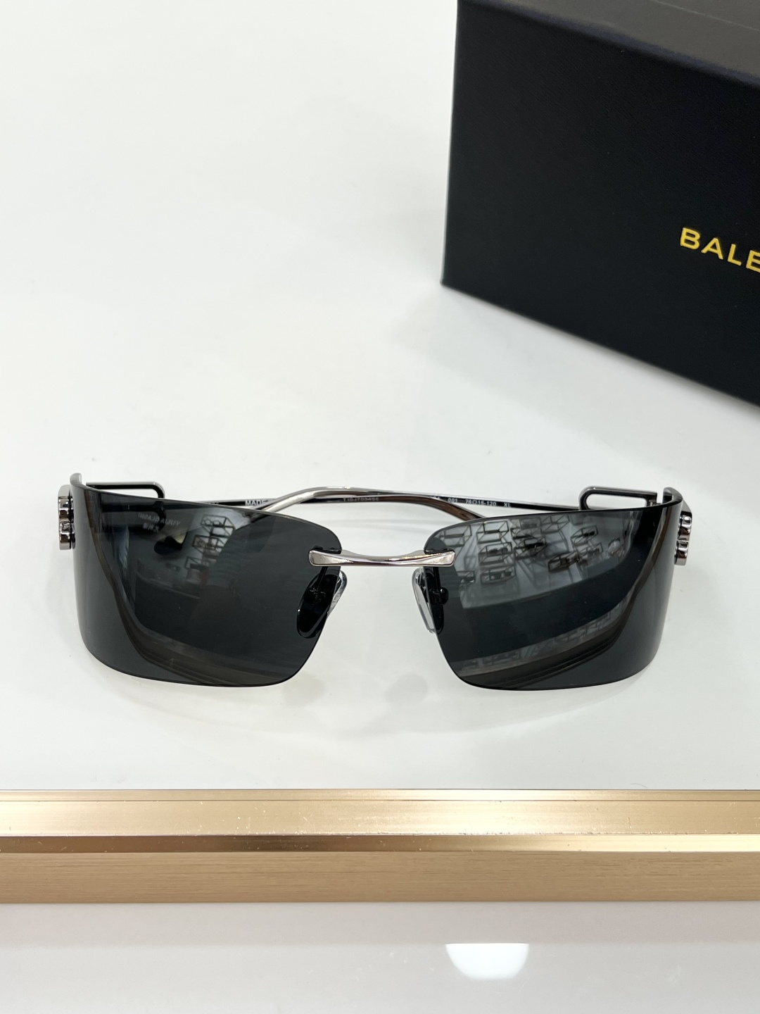 BALENCIAG* MODEL：BB0485SA SIZE：76口15 120 🦋 