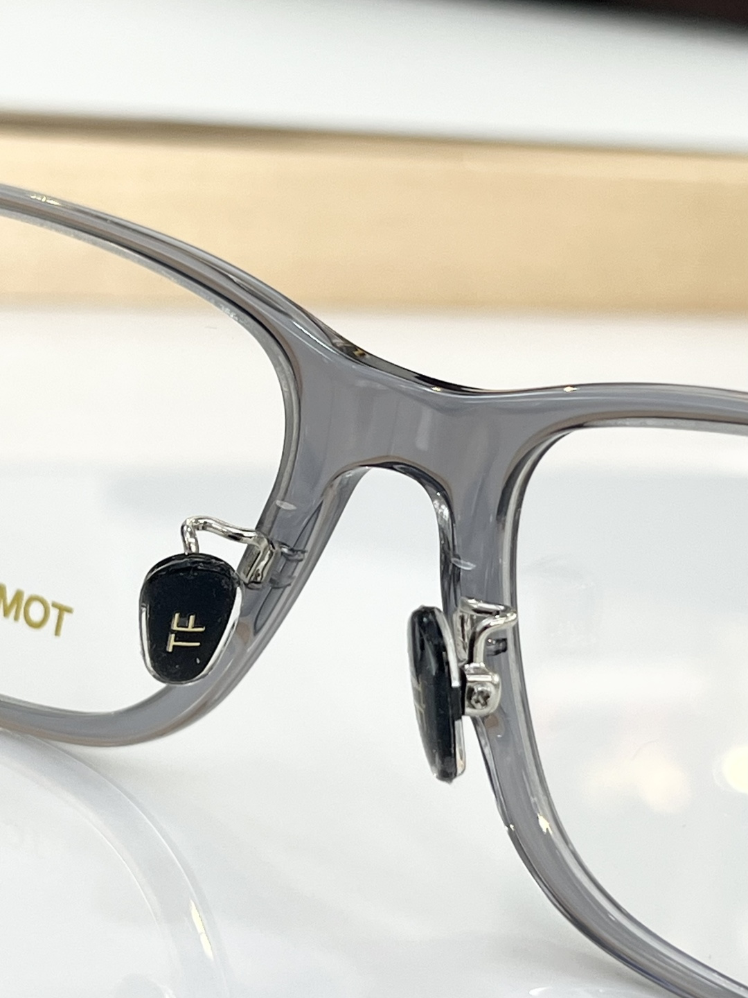 TOM FORD Model:TF5926-D-B Size:55口17-145 🦕 