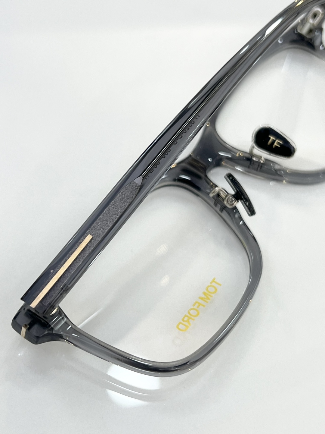 TOM FORD Model:TF5926-D-B Size:55口17-145 🦕 