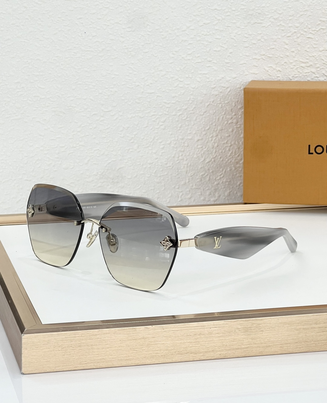 LOUIS VUITTON MODEL：Z8337 SIZE：65口15-145 🐜 