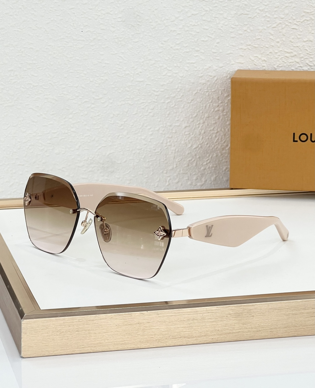 LOUIS VUITTON MODEL：Z8337 SIZE：65口15-145 🐜 