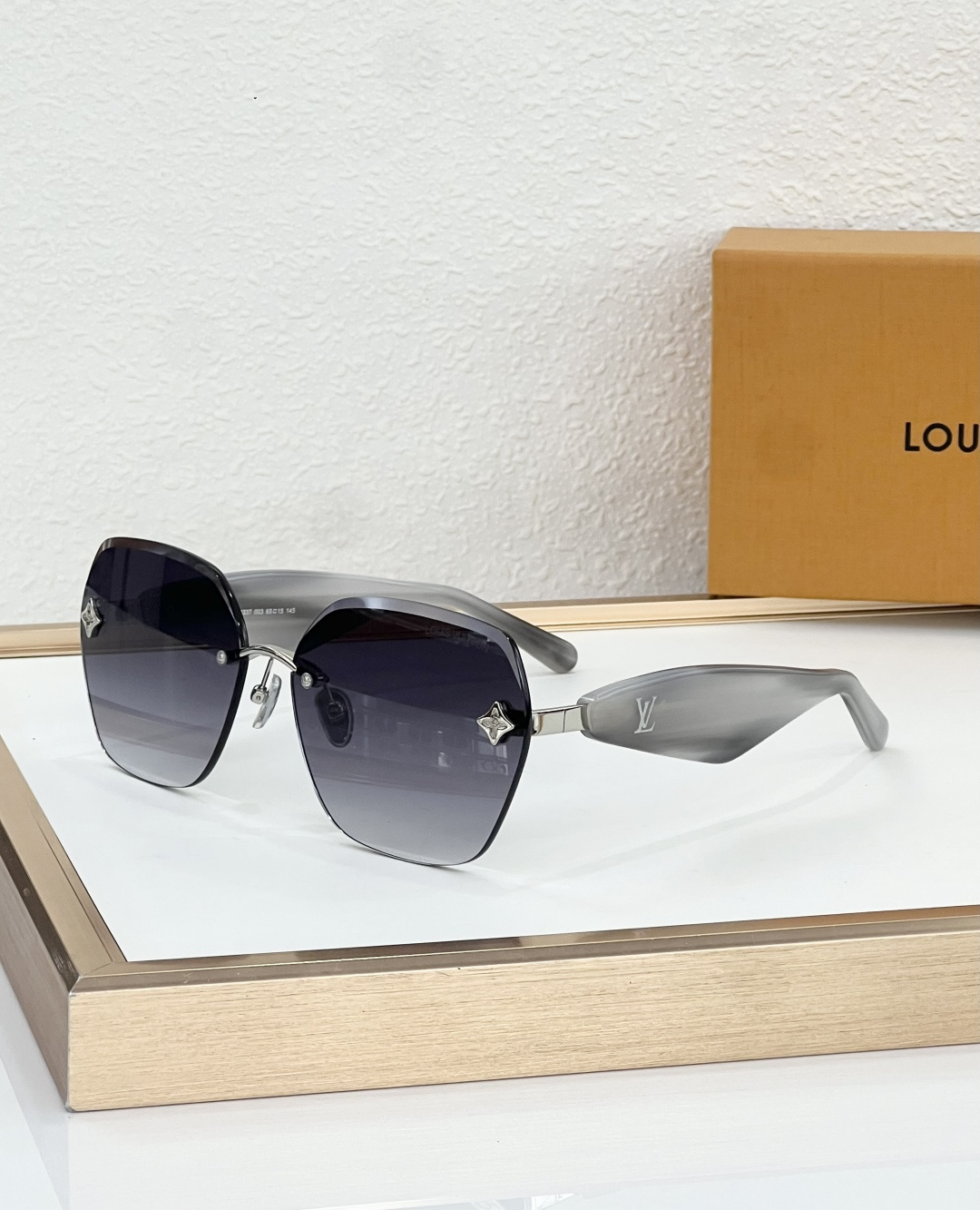 LOUIS VUITTON MODEL：Z8337 SIZE：65口15-145 🐜 