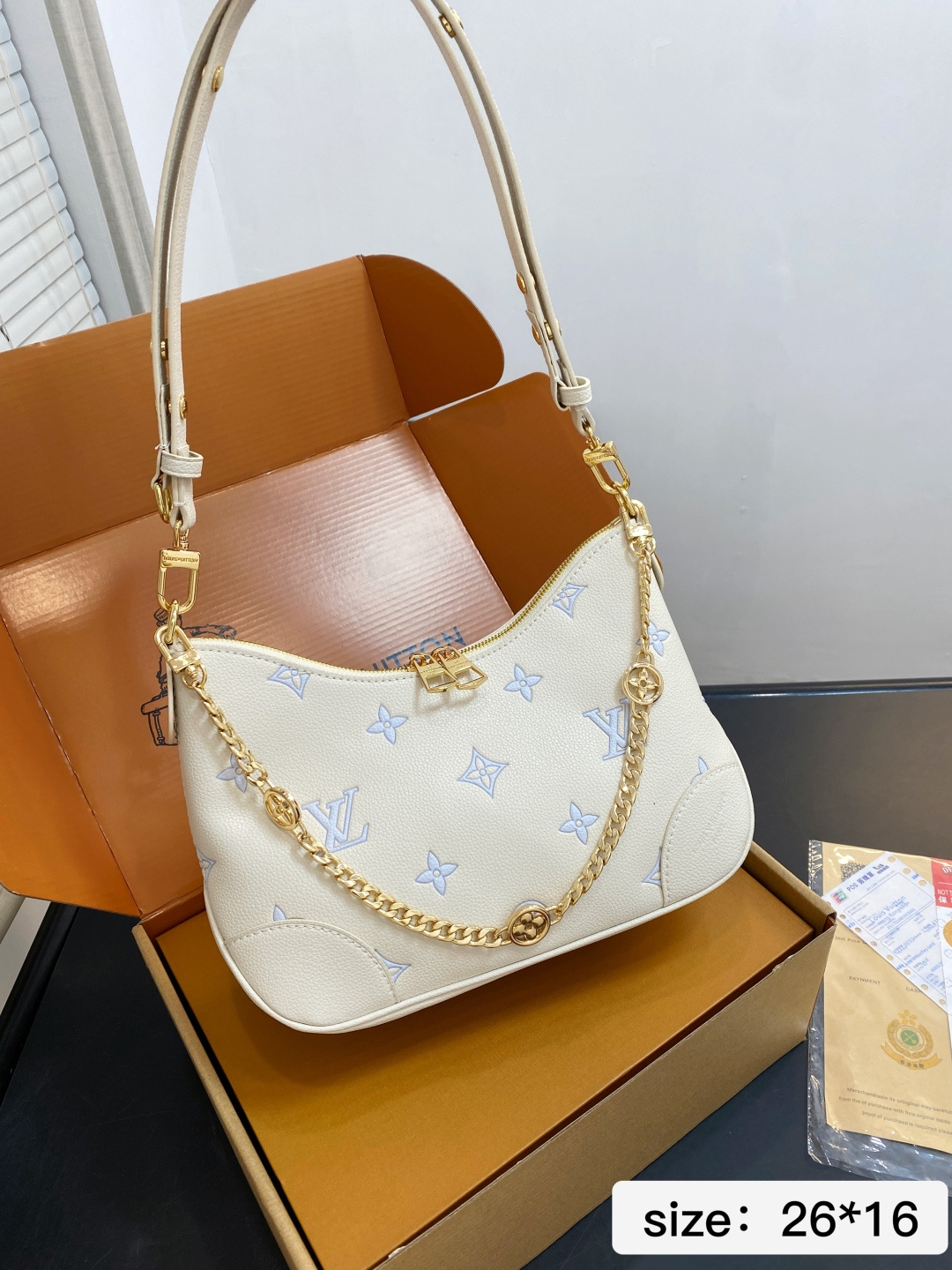 🅿️270 With Folding Airplane Case | Size 26 16 | Lv Croissant. Super Comfortable And Good-looking. Really Easy To Carry. Can Be Matched With Any Style. Fabric From The Croissant Counter That Is So Popular That It Cannot Be More Popular. Very High-end | 2911