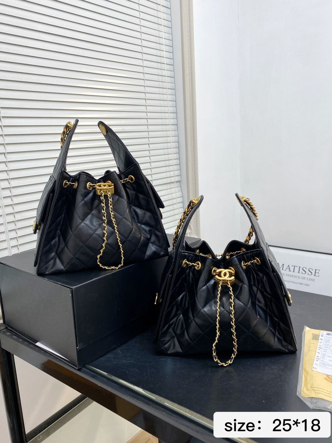 🅿️353 With Folding Box Caviar | Size 25 18 | Chanel 25bag | But This Time The 25bag Is Really Fashionable. Although The Capacity Is Small, It Is Just Right For Daily Outings. The Same Style As Jennie, A Popular Model In Fashion Circles, Highly Recommended For Collection Or Daily Carrying | 1941