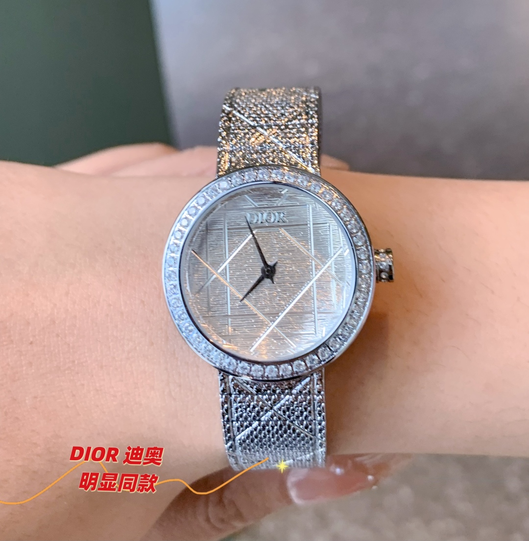 Dior CD04111X1248/CD04115X1251 Watch: Classic Design with Elegant Details and Diamond Embellishments - 图片 9