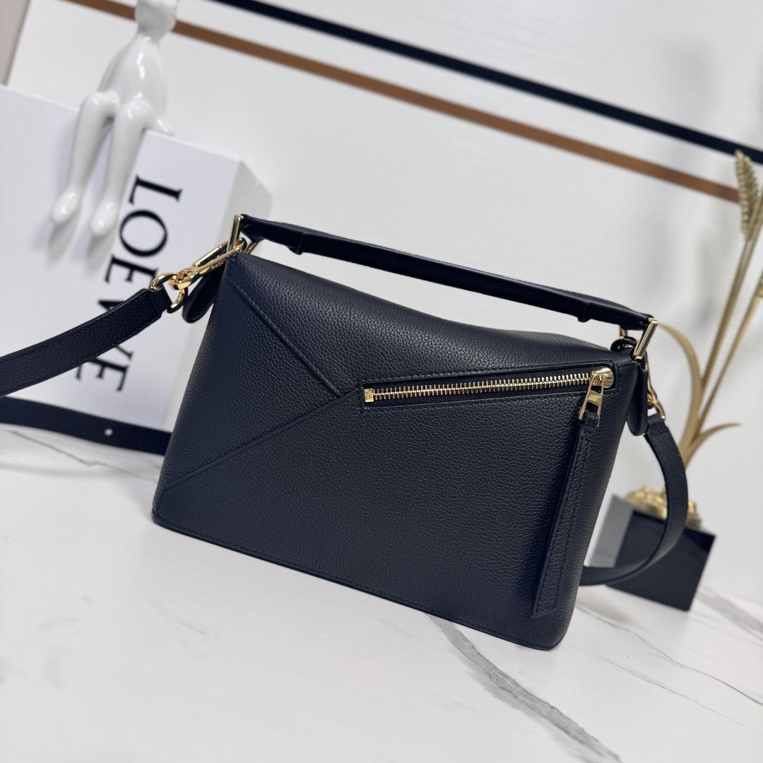 L⊚℮w℮🌟新版本🆕 小号柔软粒面牛皮革Puzzle Edge手袋𝑳家🆕推出的首次亮相手提包*长方体形状