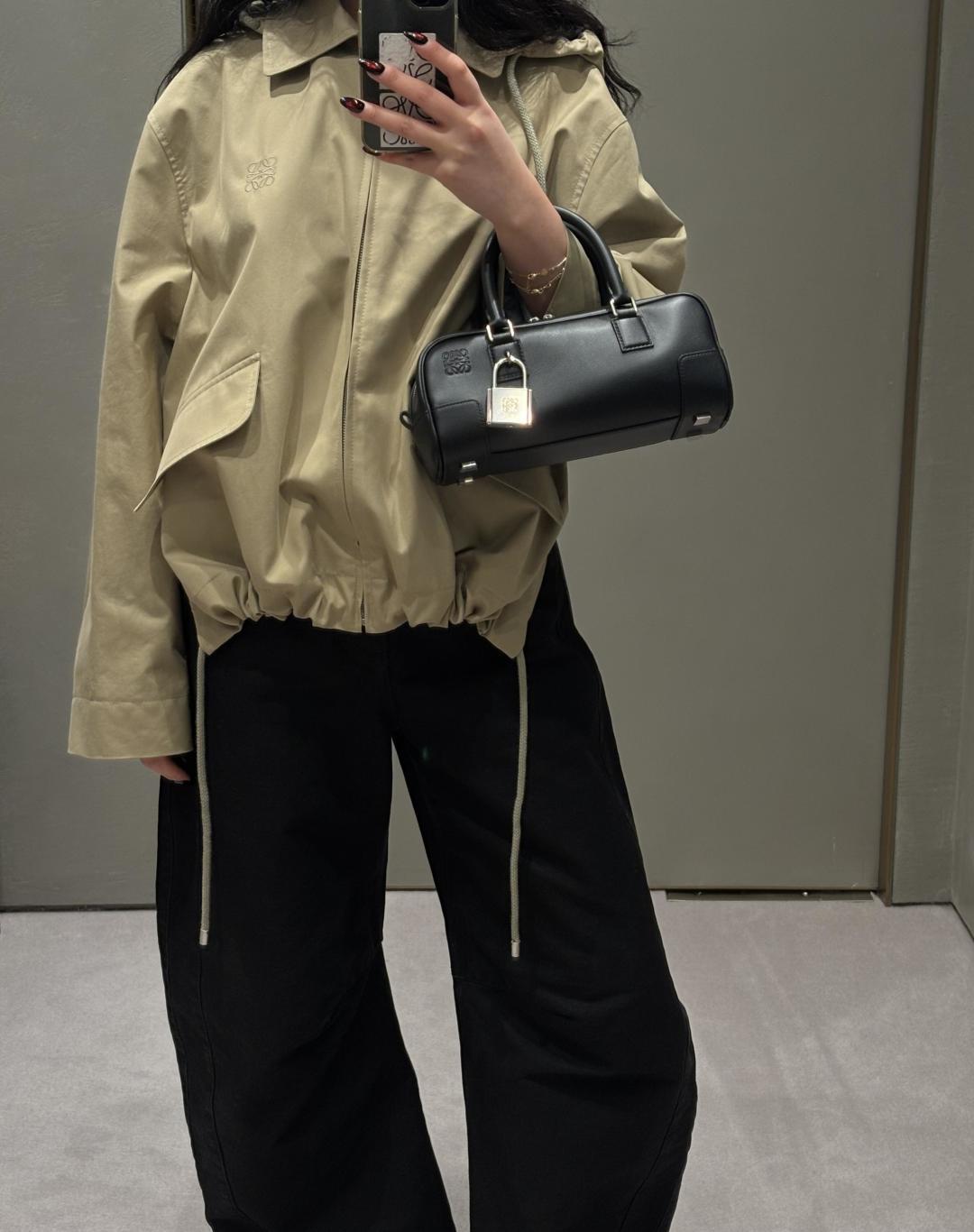 NO:343022,The same bowling bag for L-home Yang Mi, a super versatile exquisite bag~, new Amazona handbag, louis vuitton19860909L家杨幂同款 保龄球包包 超百搭的一款精致小包～,新款Amazona手袋,louis vuitton,Bag