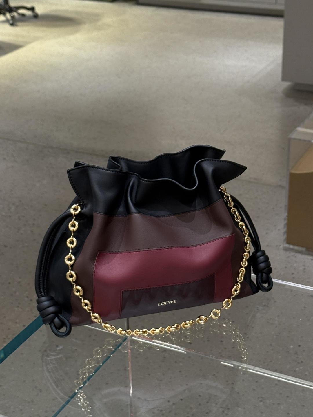 NO:343098,The latest color lucky bag, paired with golden donut chains is another style~, Flamenco lucky bag (medium size)19860909最新配色福袋 搭配金色甜甜圈链条又是另外一种风格～,Flamenco福袋（中号）,Bag