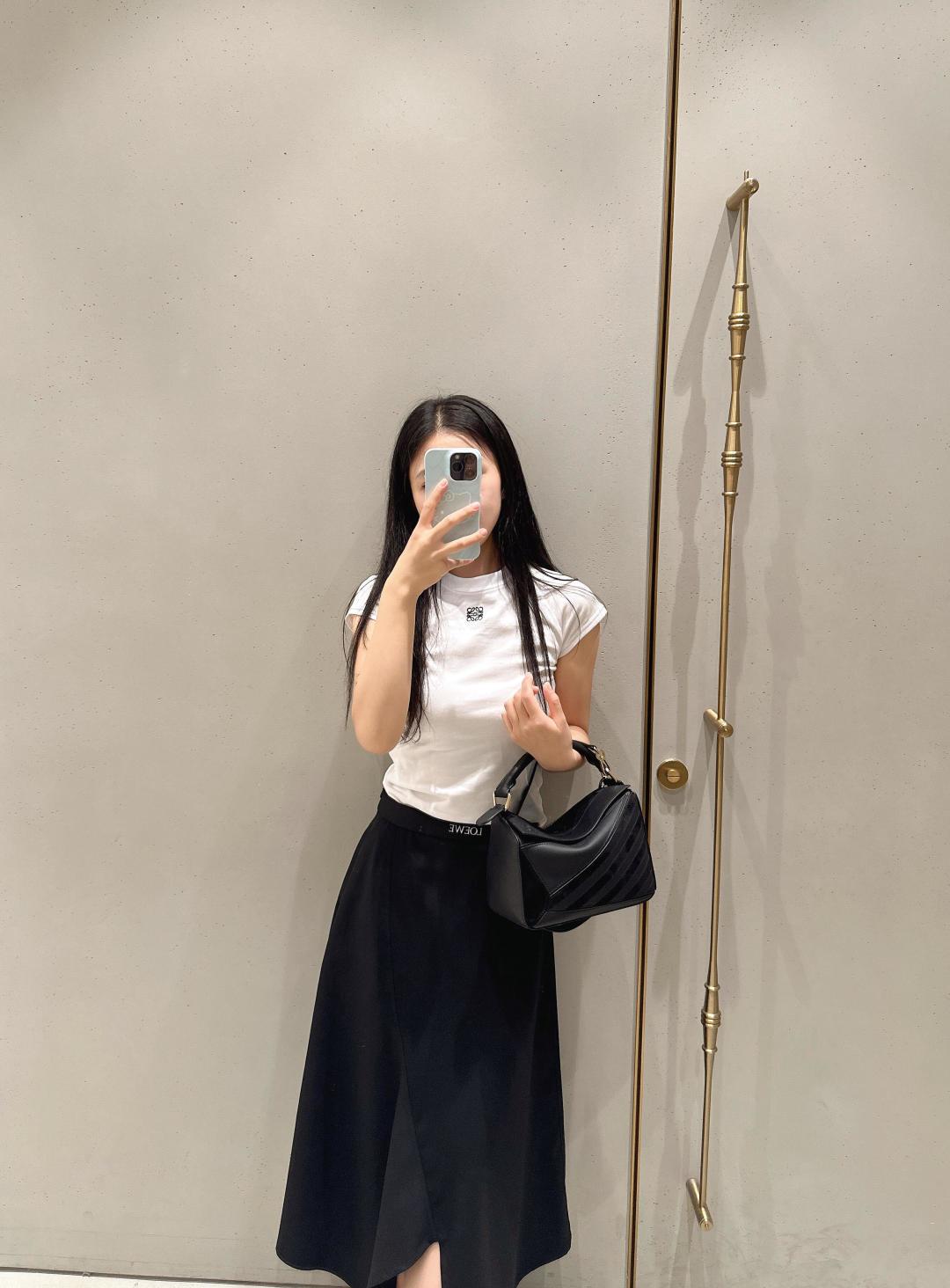 NO:541519,Today’s outfit sharing blogger talks about a day as a girl from the Luo family, puzzle plain small (small size), loewe19860909今日穿搭分享 博主说做罗家女孩的一天,puzzle平纹small（小号）,loewe,Bag