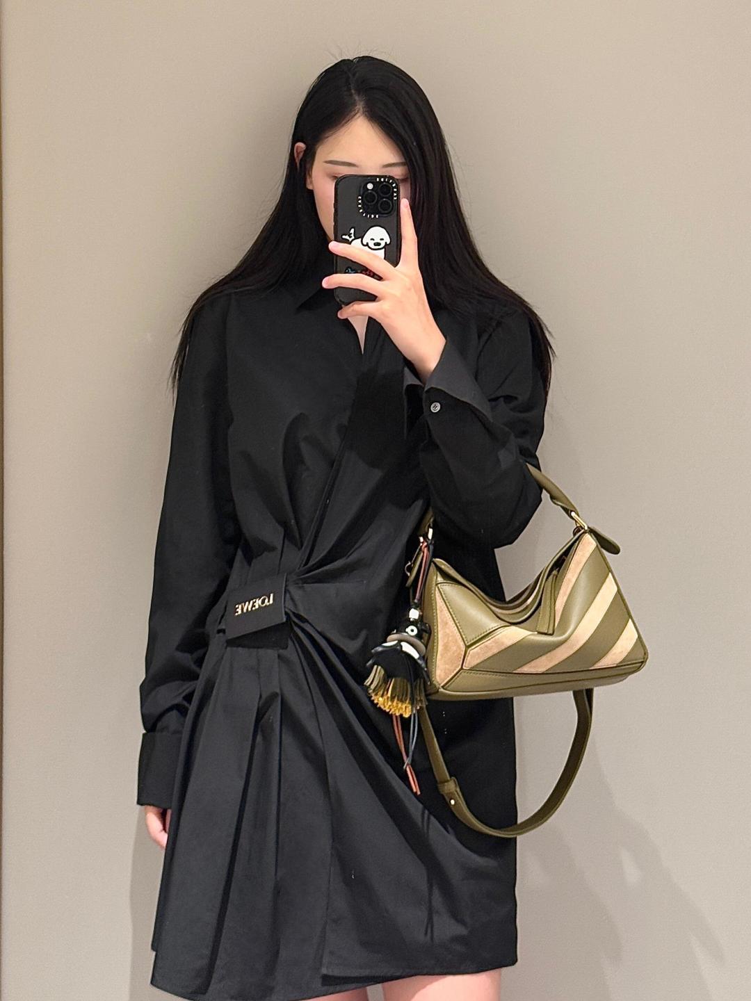 NO:552690,The Luo family uzzle has reached another level!  !  !  Good looking!  !  'Craft is a medium. You must first feel it before you can use it to convey.', puzzle small (small), loewe19860909罗家uzzle又上高度了！！！好好看！！ “工艺是一种媒介,要先感知到它,才能用它来传递.”,puzzle平纹small（小号）,loewe,Bag