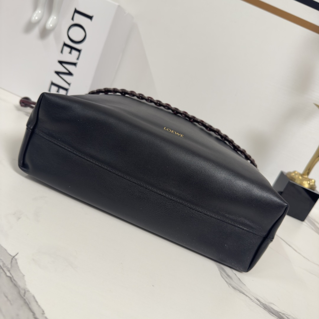 L⊚℮w℮🌟柔软双色纳帕小羊皮 Flamenco Purse 托特包 是柔软实用的包款，采用直式设计、历