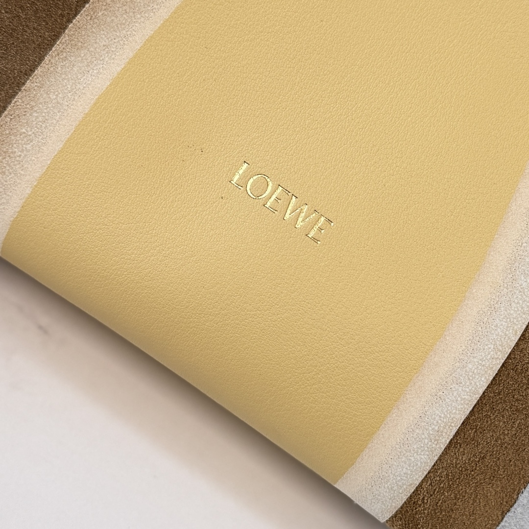 L⊚℮w℮🌟 新版本 Flamenco LandscaPe福袋🆕以柔软材质制造就慵懒风格，拉绳设计饰有历