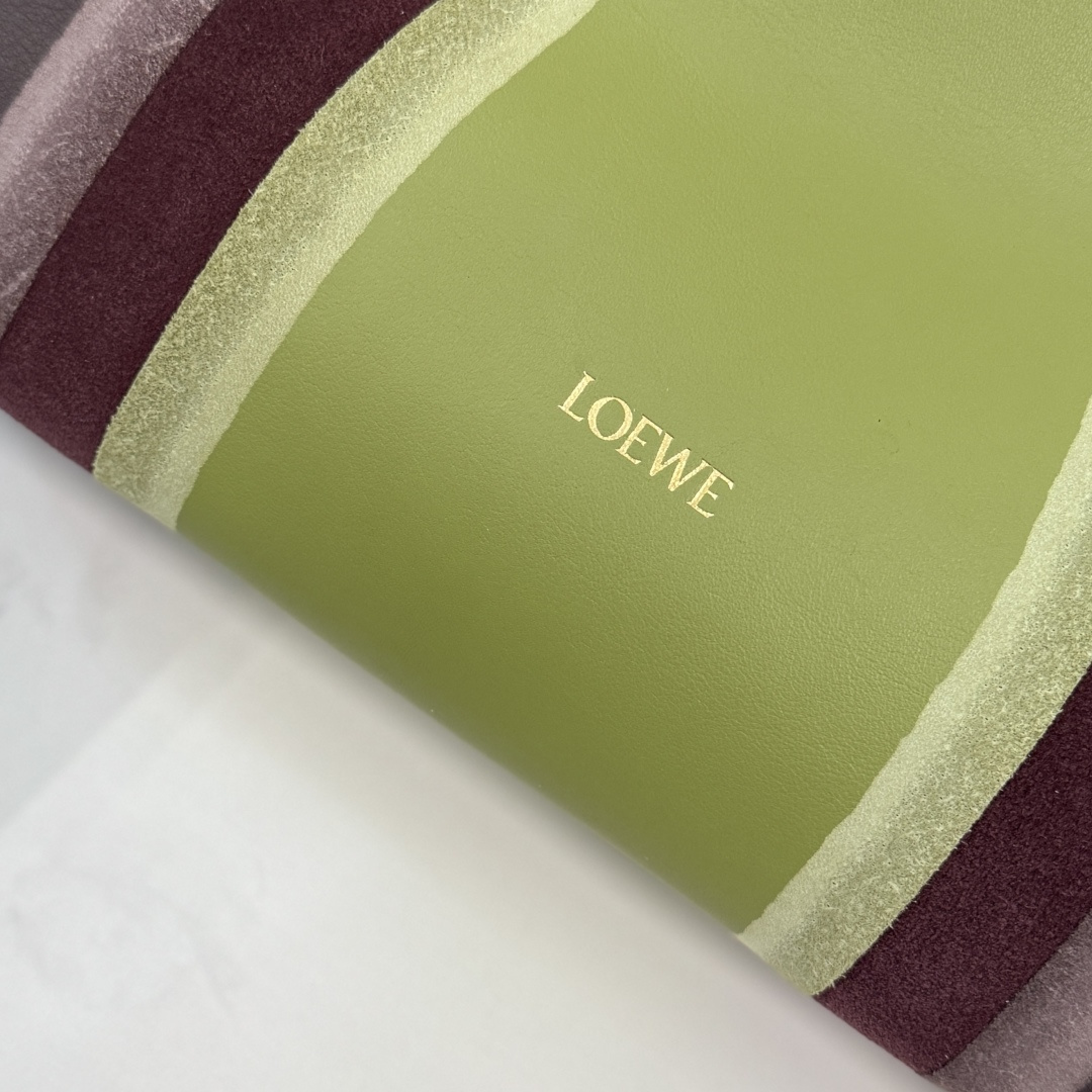 L⊚℮w℮🌟 新版本 Flamenco LandscaPe福袋🆕以柔软材质制造就慵懒风格，拉绳设计饰有历