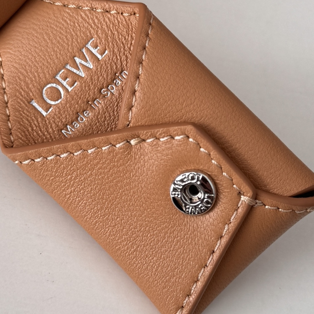 LO℮w℮🌟新款 小号纳帕羊皮革 Featherlight Puzzle 手袋 以别具一格的几何线条勾勒