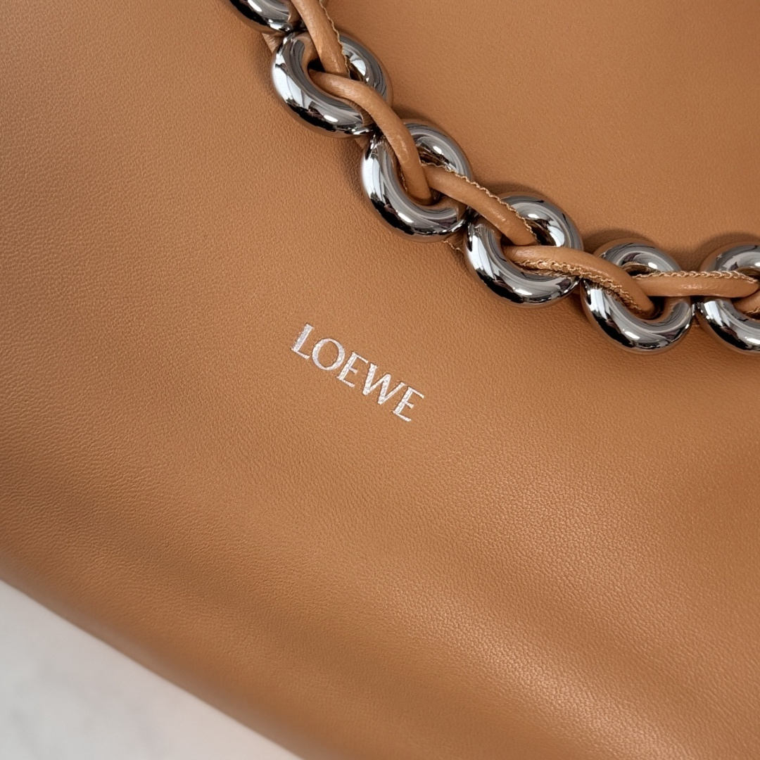 LO℮w℮🌟新款 大号柔软纳帕羊皮革 Flamenco Purse 福袋 采用褶皱设计！主要细节如两侧的