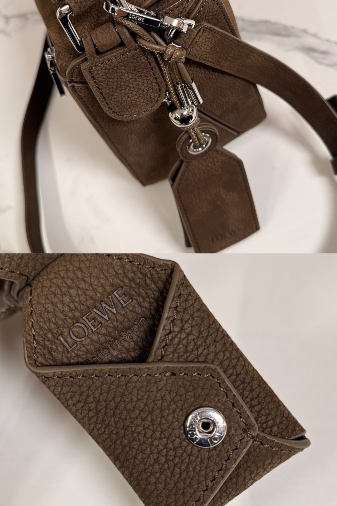 LO℮w℮🌟小号粒面牛巴革 Featherlight Puzzle 手袋以别具一格的几何线条勾勒长方体造