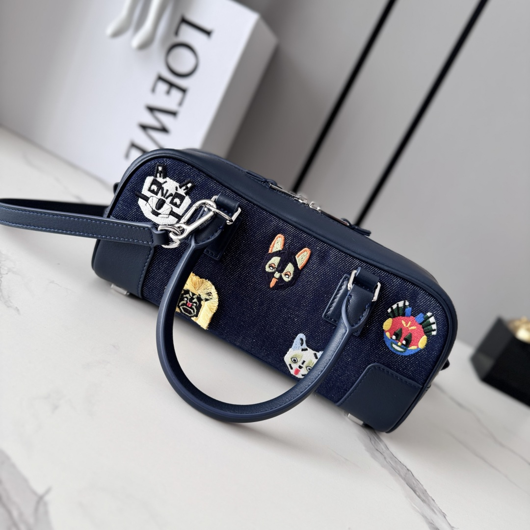 LO℮w℮🌟新款 丹宁布 Amazona 23 CroPPed 手袋 *保龄球包🎳最新尺寸🆕诞生于197