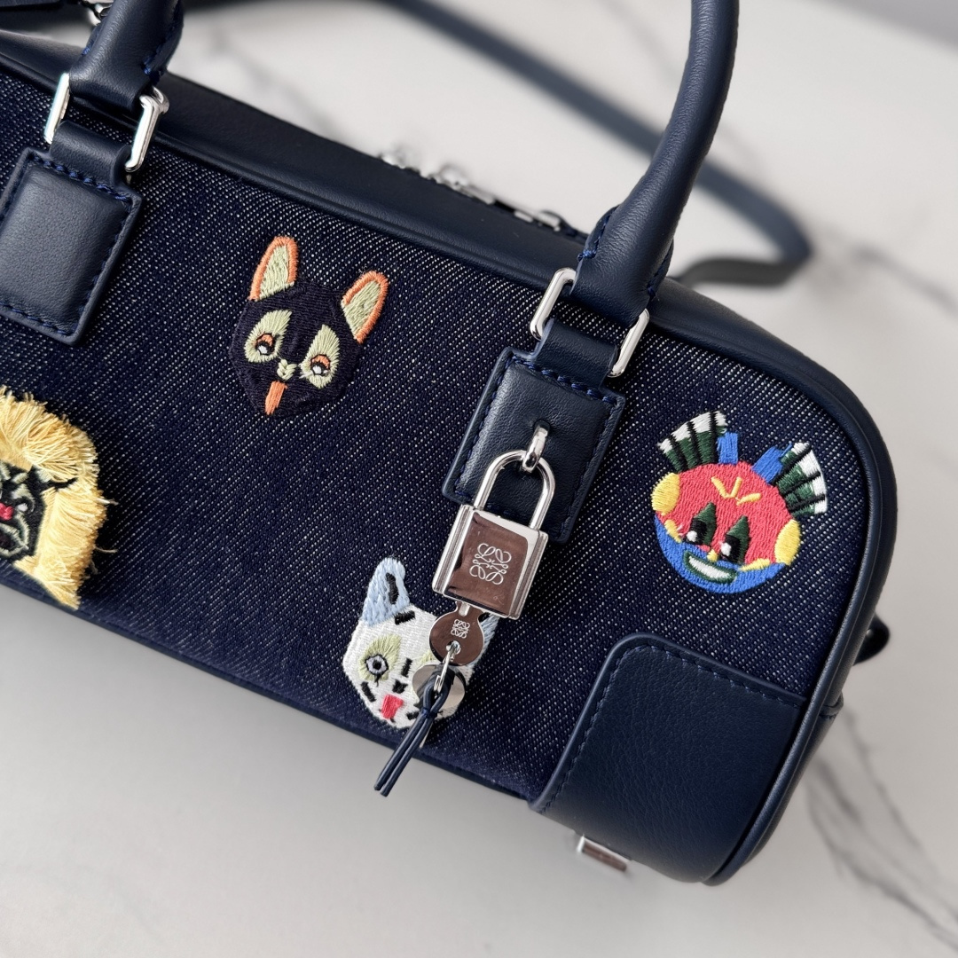 LO℮w℮🌟新款 丹宁布 Amazona 23 CroPPed 手袋 *保龄球包🎳最新尺寸🆕诞生于197