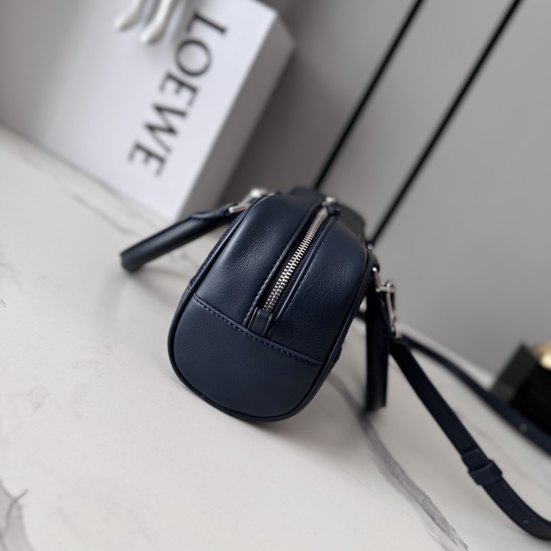 LO℮w℮🌟新款 丹宁布 Amazona 23 CroPPed 手袋 *保龄球包🎳最新尺寸🆕诞生于197