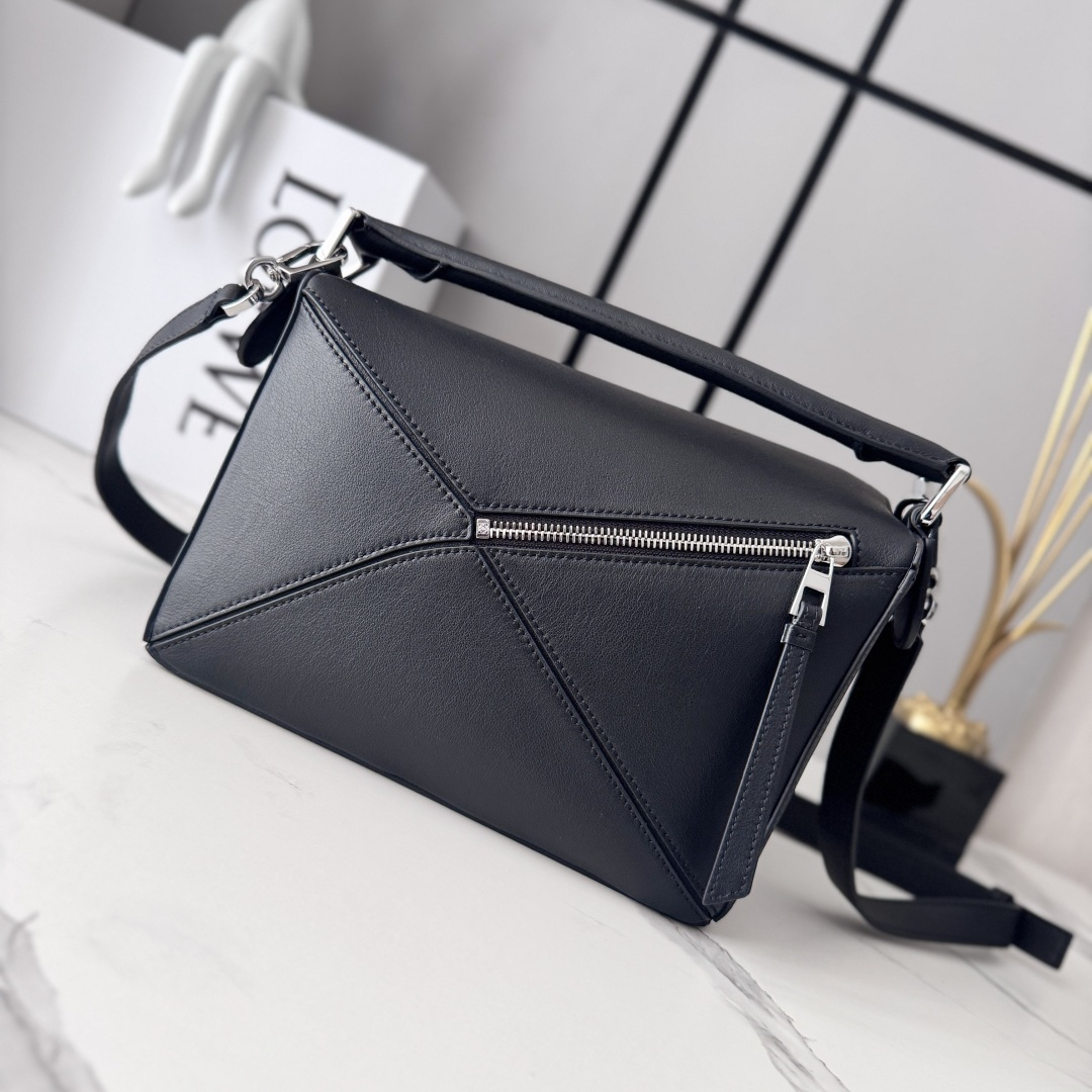 L⊚℮w℮🌟新款🆕小号经典牛皮革Fringe Puzzle手袋Puzzle 以别具一格的几何线条勾勒长方