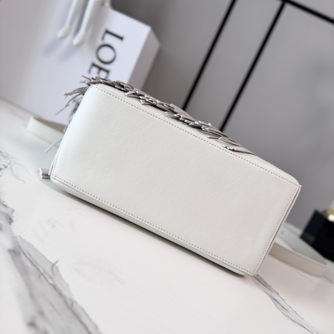 L⊚℮w℮🌟新款🆕小号经典牛皮革Fringe Puzzle手袋Puzzle 以别具一格的几何线条勾勒长方