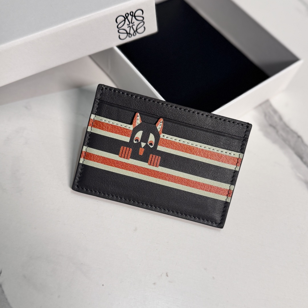 NO:939519,LOw Louis Wain new season joint model, full of artistic flavor, super cute animal elements, four card slots, model D01715 Size10*0.7CM, card holder, wallet and coin purse, louis vuitton, wallets19860909LOw Louis Wain新一季联名款 充满艺术气息 超可爱的动物元素 四个卡位 型号D01715 Size10*0.7CM,卡包 钱夹及零钱包,louis vuitton,wallets,Bag
