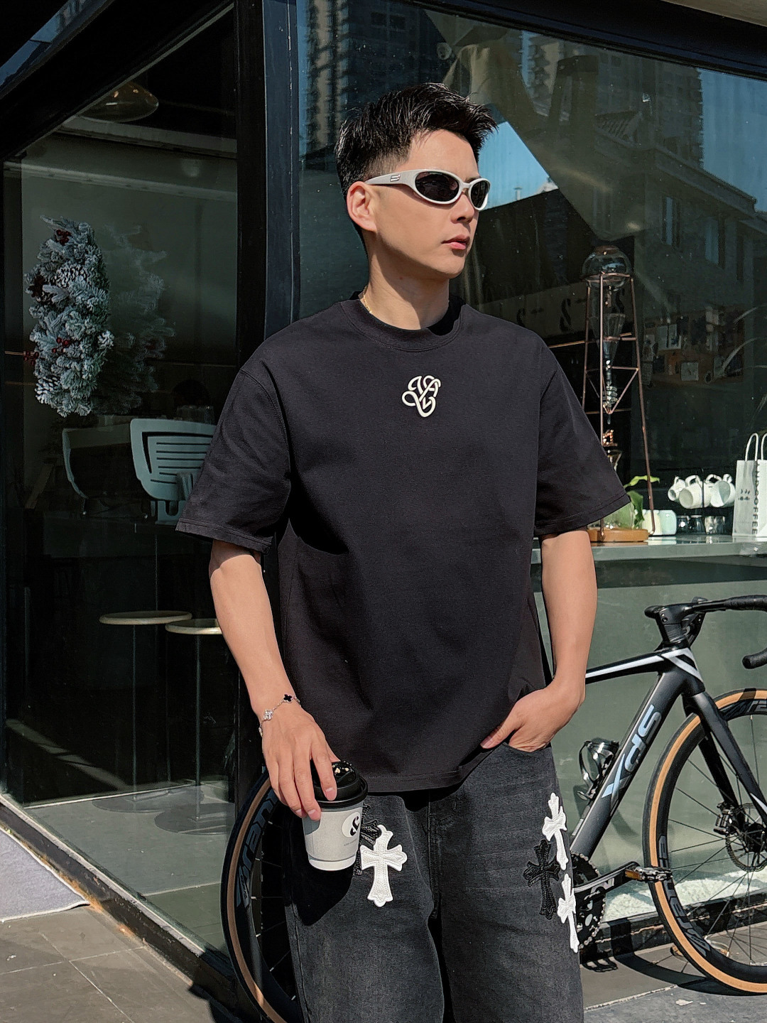 NO:452201,LV/Louis Vuitton 2025 Spring and Summer New Products, Complete Three Standards, Round Neck Pure Cotton Short-Sleeve T-Shirts, Don’t need to introduce too much good products, look at the details, Counter Code M-XXXL / Suggestions, L,,louis vuitton,louis vuitton,T-shirt,tees,t-shirt,alexander wang19860909LV/路易威登 2025春夏新品 三标齐全 圆领纯棉短袖T恤 好货不用过多介绍 看细节 专柜码数M-XXXL /建议L,,louis vuitton,louis vuitton,T-shirt,tees，t-shirt,alexander wang,Men's clothing