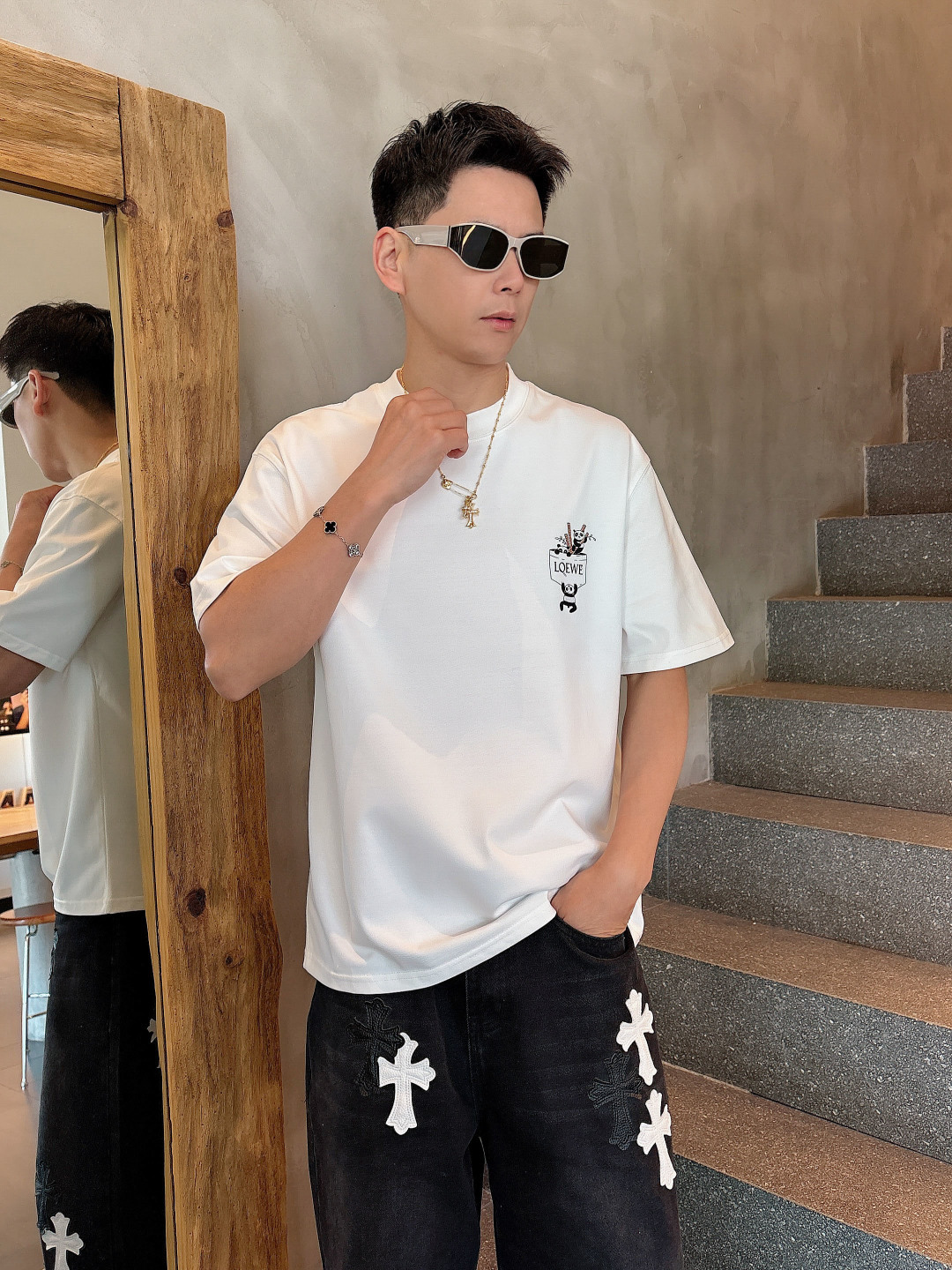 NO:452146,Loewe/Luo Yiwei 2025 spring and summer new product, complete three standards, round neck pure cotton short-sleeved T-shirt, don’t need to introduce too much good products, look at the details, counter code M-XXXL / Suggestions,,loewe,loewe,T-shirt,tees,t-shirt,alexander wang19860909Loewe/罗意威 2025春夏新品 三标齐全 圆领纯棉短袖T恤 好货不用过多介绍 看细节 专柜码数M-XXXL /建议L,,loewe,loewe,T-shirt,tees，t-shirt,alexander wang,Men's clothing
