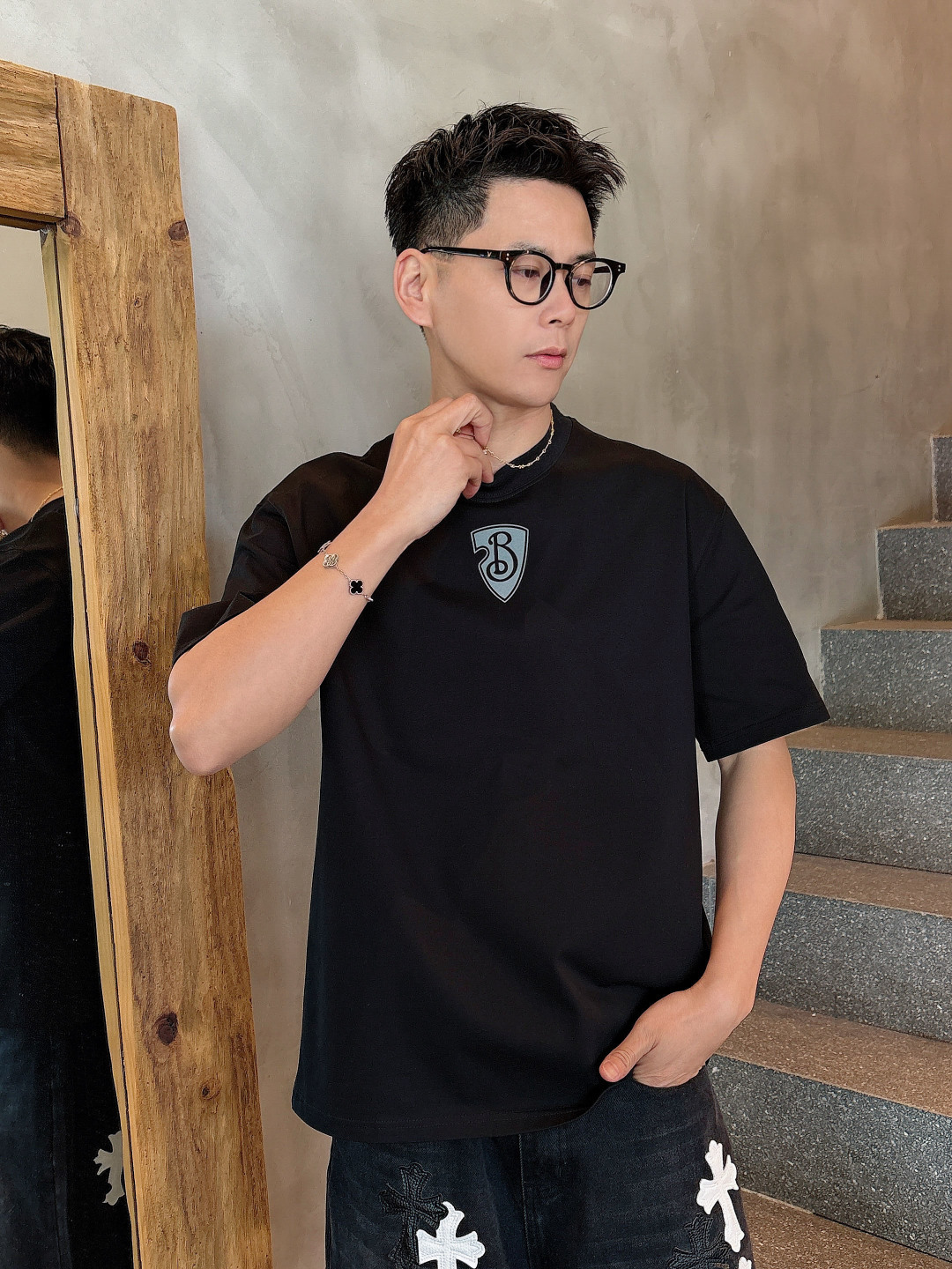 NO:452173,Burberry/Burberry 2025 spring and summer new product, complete three standards, round neck pure cotton short-sleeved T-shirt, don’t need to introduce too much good products, look at the details, counter code M-XXXL / Suggestions, burberry, burberry, T-shirt, tees, t-shirt, alexander wang19860909Burberry/巴宝莉 2025春夏新品 三标齐全 圆领纯棉短袖T恤 好货不用过多介绍 看细节 专柜码数M-XXXL /建议L,,burberry,burberry,T-shirt,tees，t-shirt,alexander wang,Men's clothing