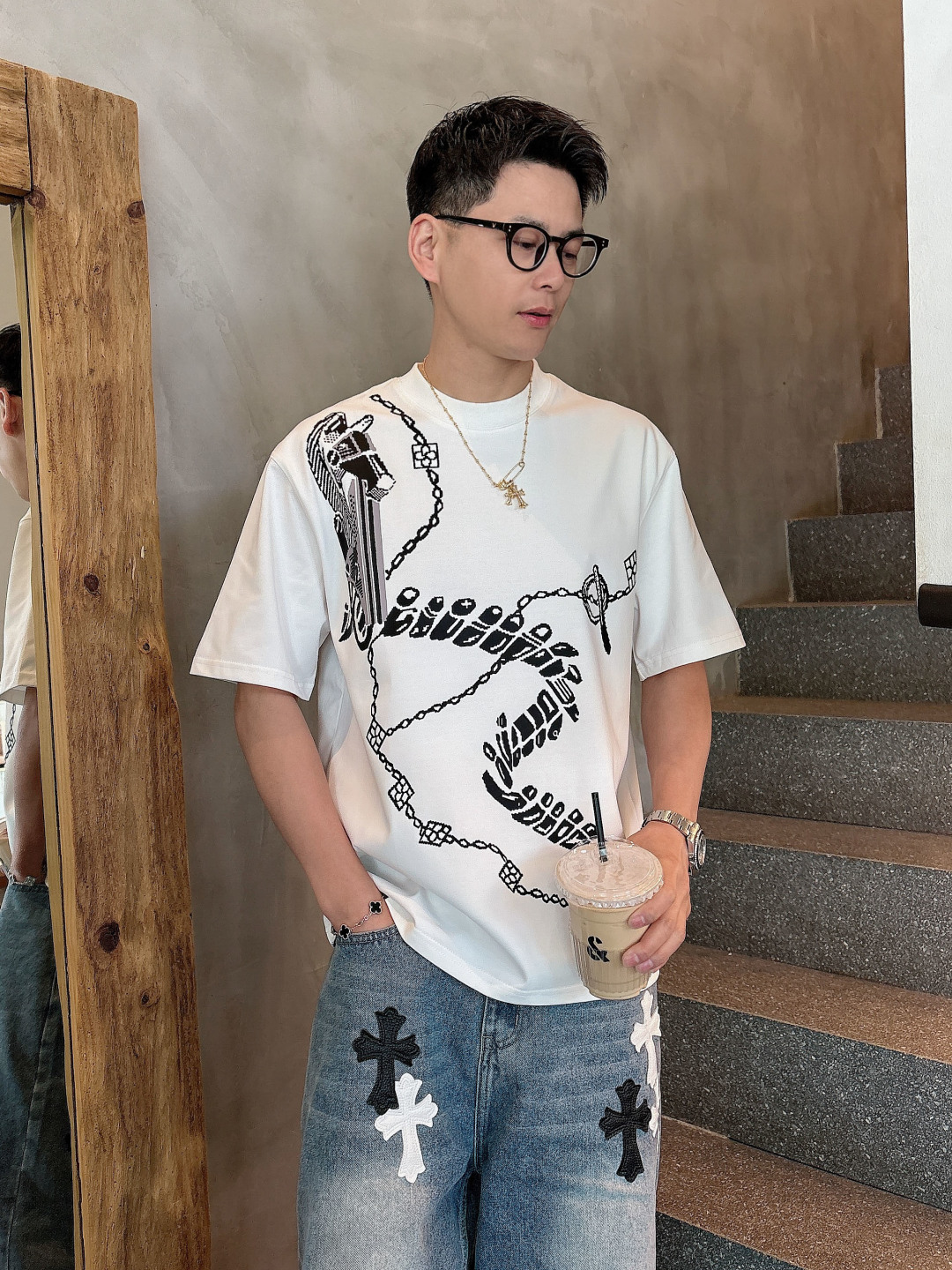 NO:452103,LV/Louis Vuitton 2025 Spring and Summer New Products, Complete Three Standards, Round Neck Pure Cotton Short-Sleeve T-Shirts, Don’t need to introduce too much good products, look at the details, Counter Code M-XXXL / Suggestions, L,,louis vuitton,louis vuitton,T-shirt,tees,t-shirt,alexander wang19860909LV/路易威登 2025春夏新品 三标齐全 圆领纯棉短袖T恤 好货不用过多介绍 看细节 专柜码数M-XXXL /建议L,,louis vuitton,louis vuitton,T-shirt,tees，t-shirt,alexander wang,Men's clothing