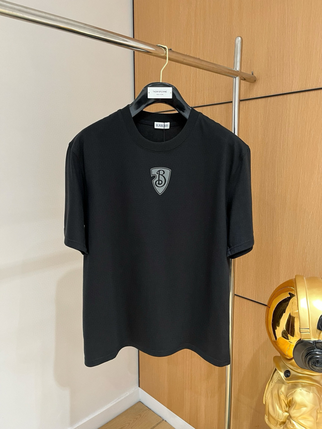 NO:422985,Burberry/Burberry 2025 Spring and Summer New Products, Complete Three Standards, 260g Round Neck Pure Cotton Short-Sleeve T-shirt, Don’t need to introduce too much good products, look at the details, Counter Code M-XXXL 175/Suggestions, burberry, burberry, T-shirt, tees, t-shirt, alexander wang19860909Burberry/巴宝莉 2025春夏新品 三标齐全 260克圆领纯棉短袖T恤 好货不用过多介绍 看细节 专柜码数M-XXXL 175/建议L,,burberry,burberry,T-shirt,tees，t-shirt,alexander wang,Men's clothing