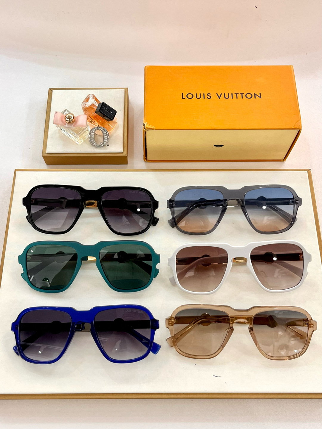 Louis Vuitton Z0519 Sunglasses - Stylish & Protective Eyewear 10 cmp i1745387355319 5662 0 8
