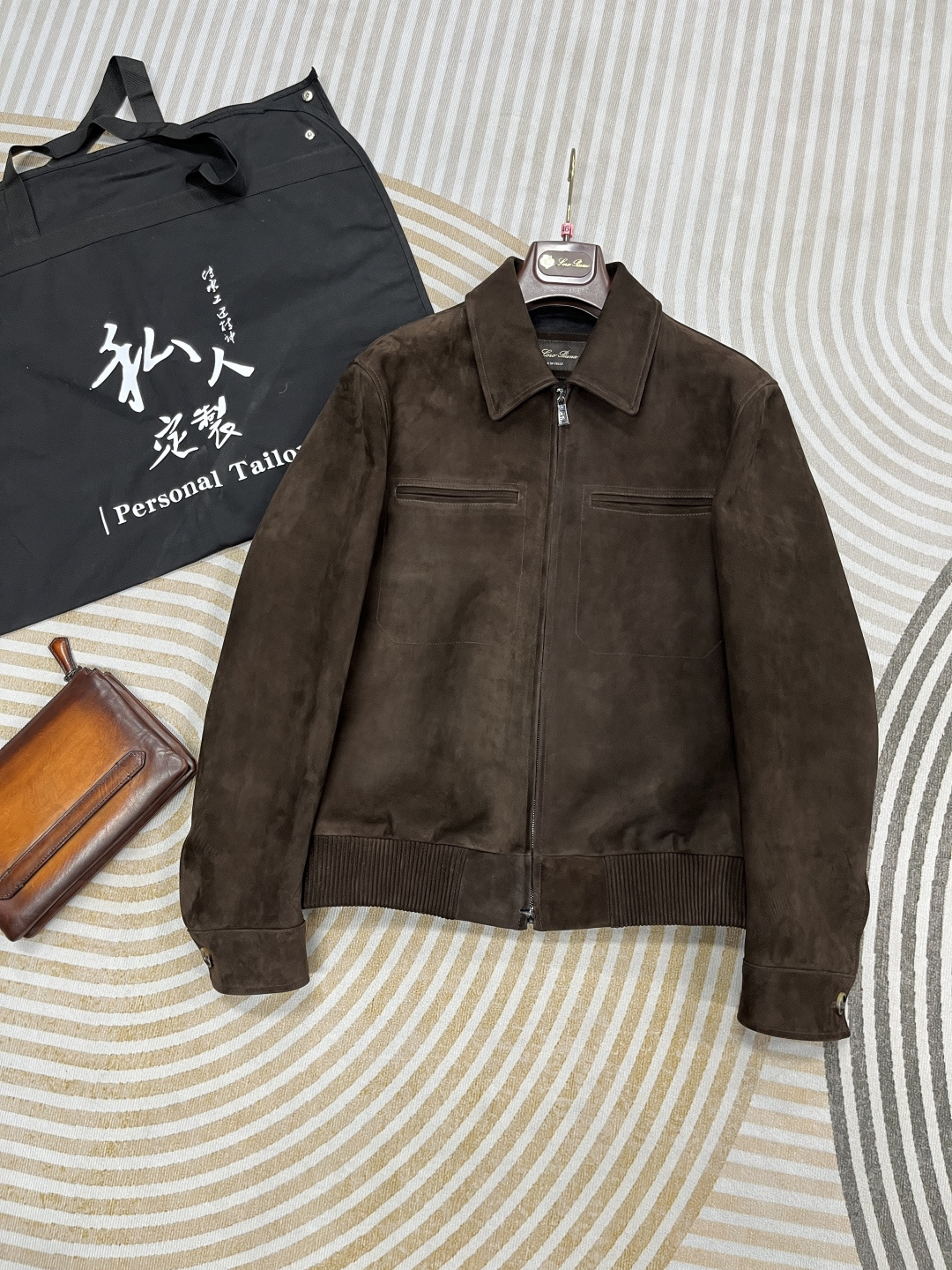 NO:638613,LP business casual leather jacket-original molding material mixed sheep suede (double-sided leather) lining with ice bran cupro () hardware custom molding regular version size 48-56 color 302 brown, accept other color customization, men's clothing, loro piana, jackets & coats, alexander wang19860909LP商务休闲皮夹克--原版开模 材质混种羊反绒（双面皮） 里布配冰霸铜氨丝（） 五金定制开模 版型常规 尺码48-56 颜色302棕色,接受其他颜色定制,男装,loro piana,jackets & coats,alexander wang,Women's clothing