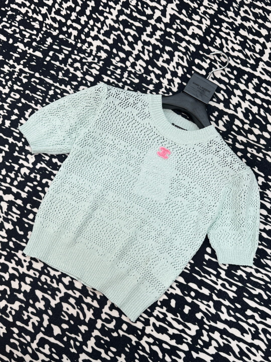 NO:330764,New colored short-sleeved logo embellishment, vitality and relaxation of the upper body, and the size is //, T-shirt, alexander wang19860909新款 彩色短袖 logo裝飾點綴 上身活力松弛感拉满 码数//,,T-shirt,alexander wang,Women's clothing