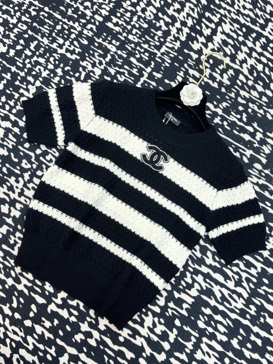 NO:330760,New colored short-sleeved logo embellishment, vitality and relaxation of the upper body, and the size is //, T-shirt, alexander wang19860909新款 彩色短袖 logo裝飾點綴 上身活力松弛感拉满 码数//,,T-shirt,alexander wang,Women's clothing