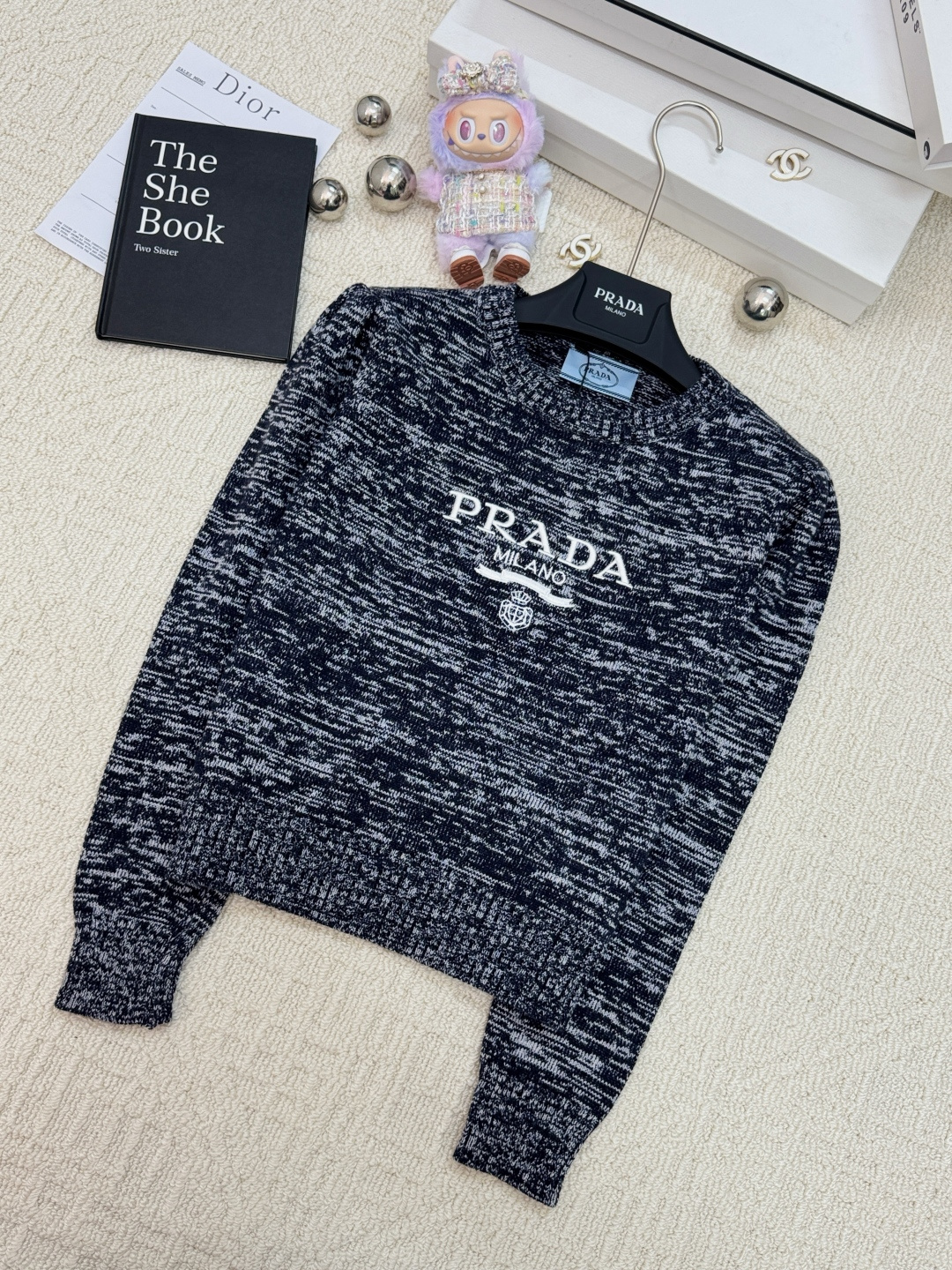 NO:438867,Embroidered gradient wool long sleeves logo embellishment and decoration, slim and versatile upper body 3 color code // m,,alexander wang19860909刺绣渐变色羊毛长袖 logo点缀修饰 上身显瘦百搭 3色碼 // m,,alexander wang,Women's clothing