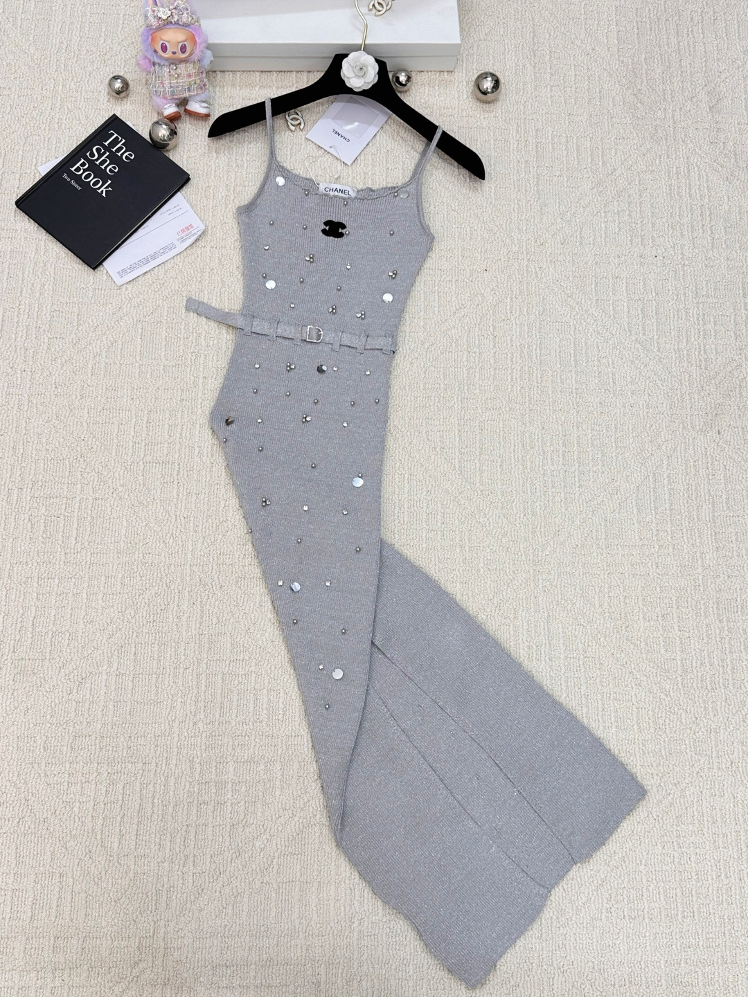 NO:438857,New Heavy Industry Sling Skirt Logo Pattern Modification Embellishment Upper Body High-end Ambience Code // m,,skirts,alexander wang19860909新款 重工吊带裙logo图案修饰点缀 上身高级氛围感 碼 // m,,skirts,alexander wang,Women's clothing