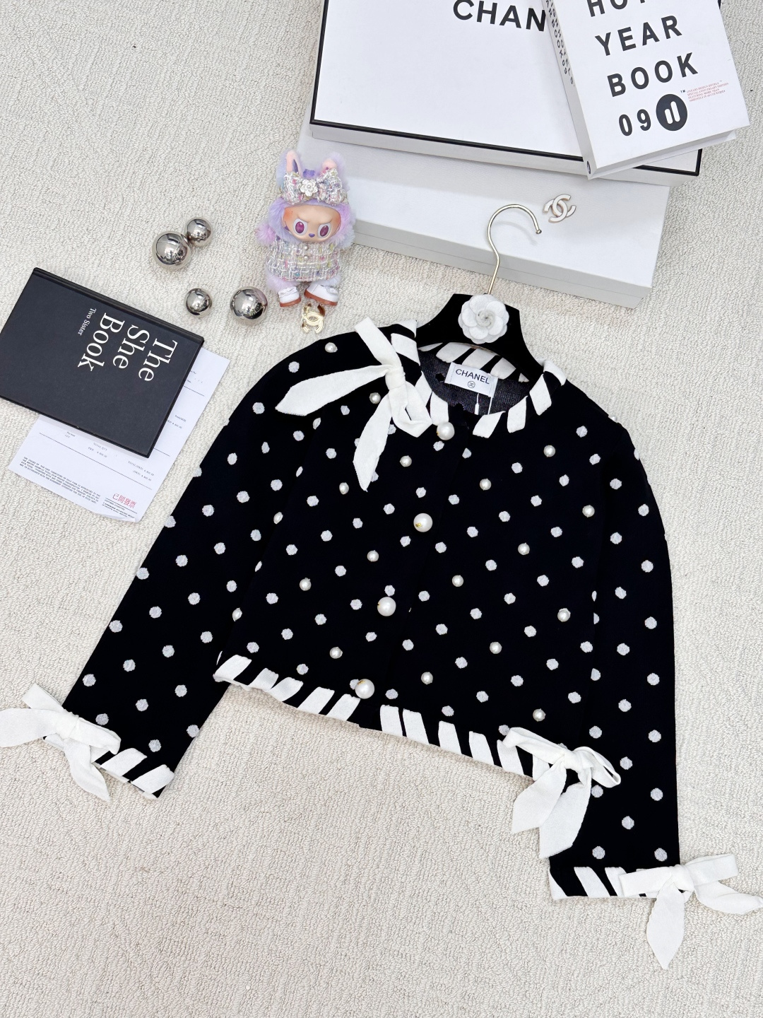 NO:439552,New style handmade cardigan logo pattern embellishment and high-end atmosphere on the upper body //, alexander wang19860909新款 手工开衫logo图案修饰点缀 上身高级氛围感 //,,alexander wang,Women's clothing