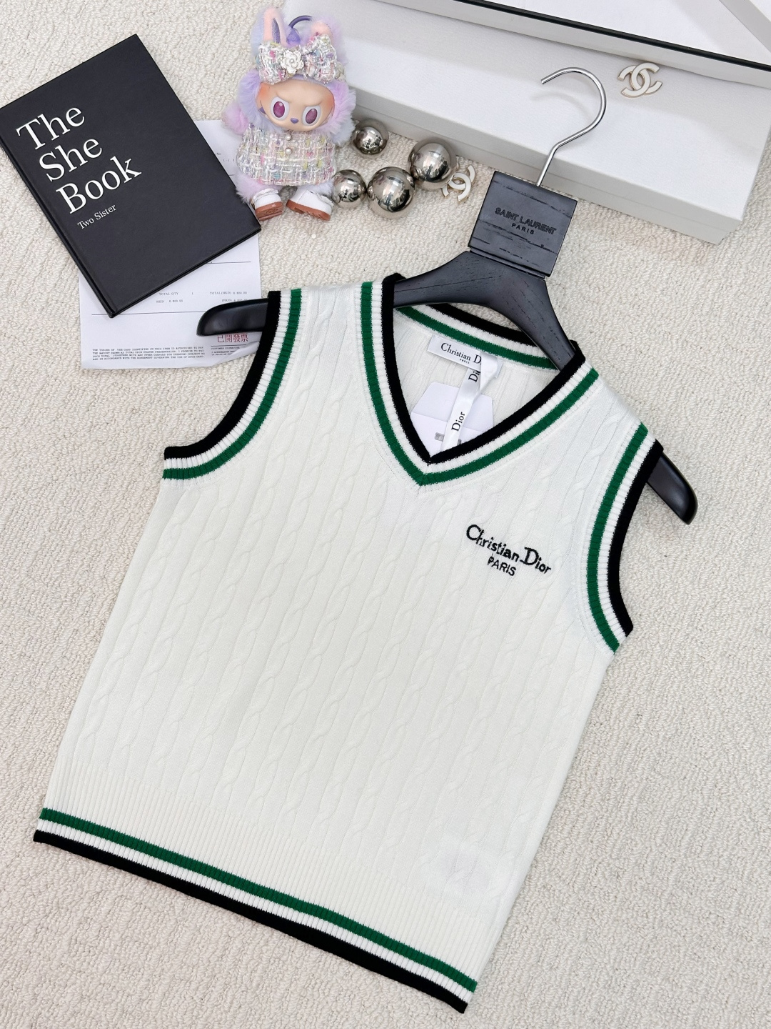 NO:442309,New two-color vest P embroidery pattern embellishment and decoration, slim and fashionable color //,,alexander wang19860909新款 二色背心P刺绣图案点缀修饰 上身顯瘦時尚 色 //,,alexander wang,Women's clothing