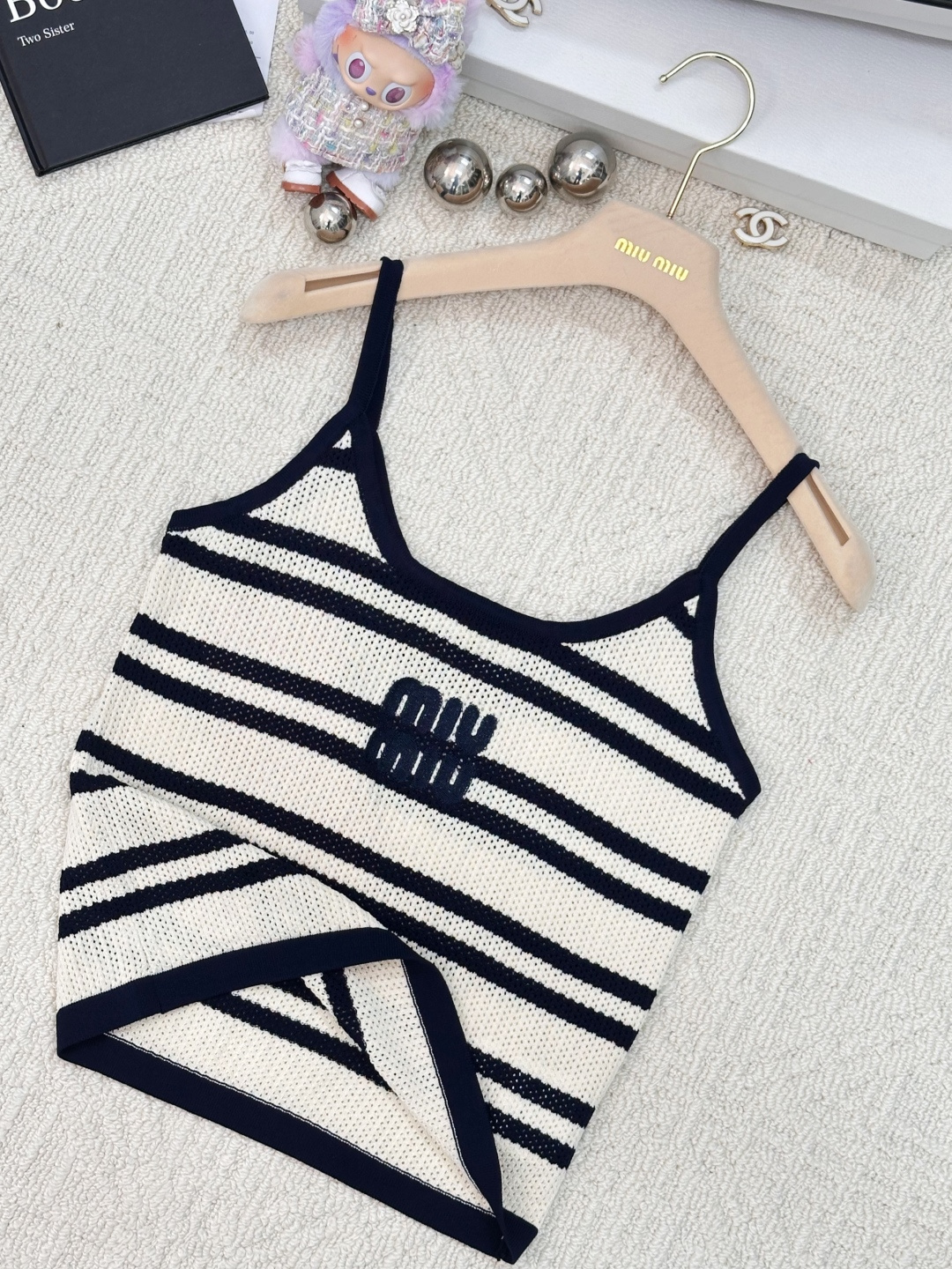 NO:447726,Striped style knitted vest, embellishment, high-end fashion, color code //,,alexander wang19860909条纹款系列款针织背心 修饰点缀 上身高級時尚 色碼 //,,alexander wang,Women's clothing