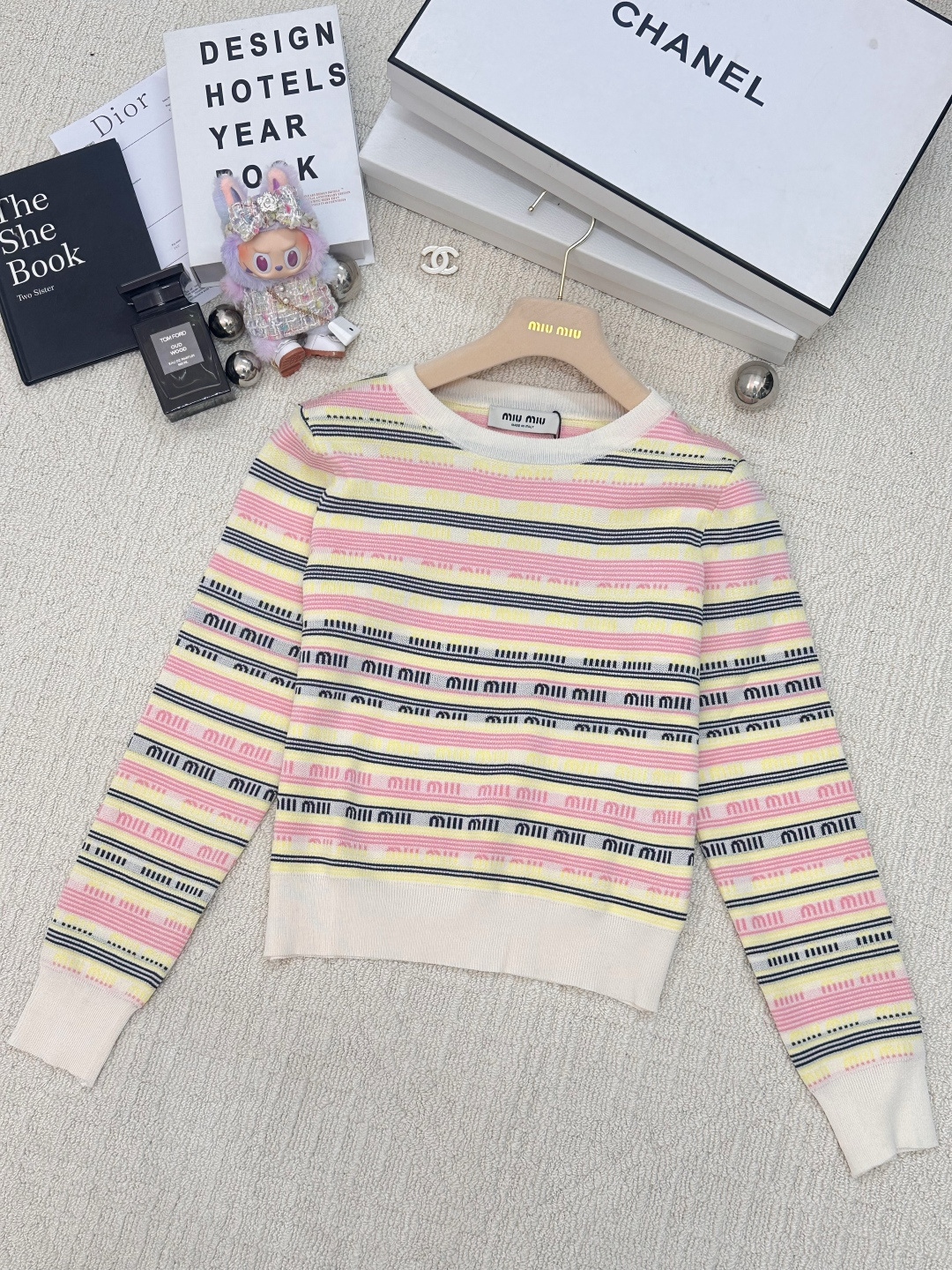 NO:456101,New striped top logo pattern embellishment, high-end atmosphere on the upper body 2 color code //,,alexander wang19860909新款 条纹色上衣 logo图案修饰点缀 上身高级氛围感 2色碼 //,,alexander wang,Women's clothing